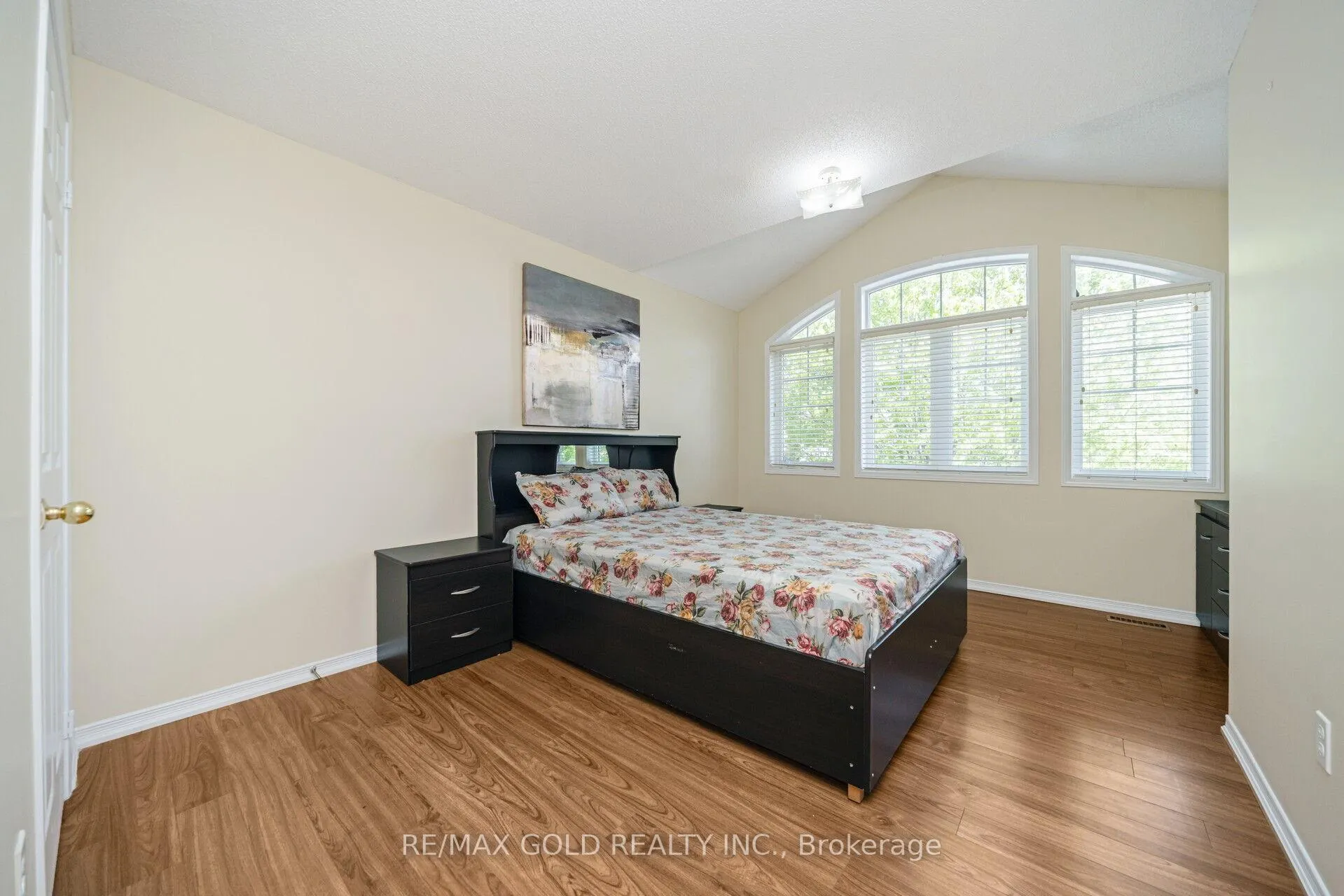 Photo 25 of 30 Grover Road, Brampton, Bram West — HOMEH
