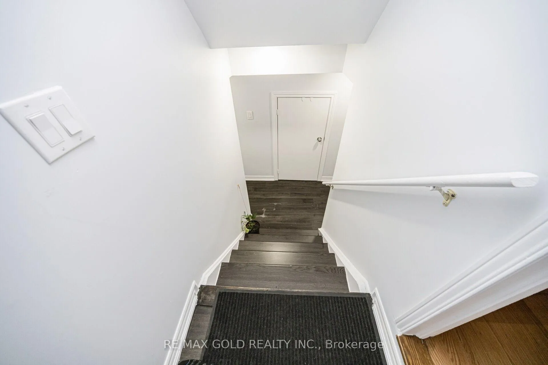 Photo 31 of 30 Grover Road, Brampton, Bram West — HOMEH
