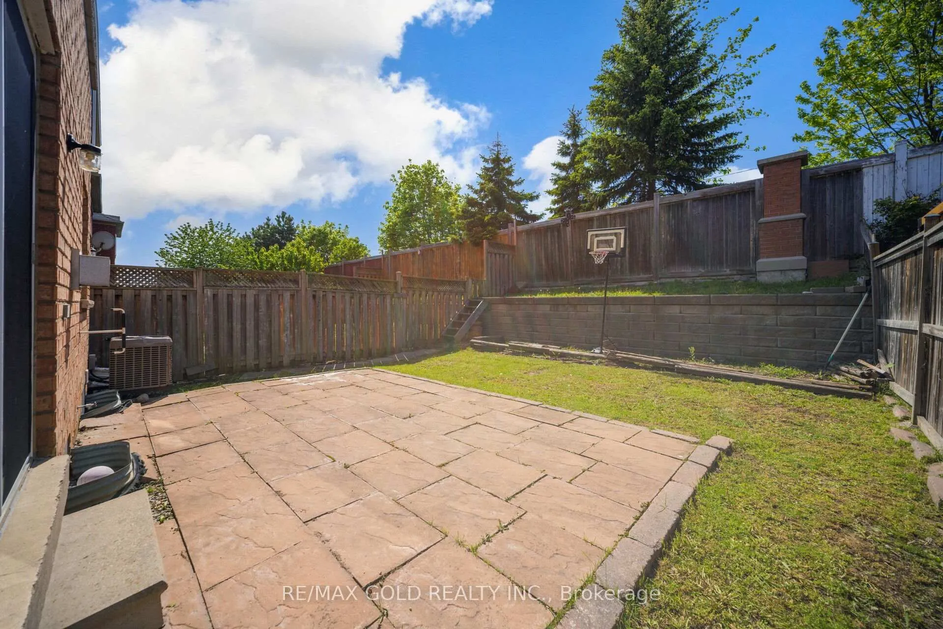 Photo 39 of 30 Grover Road, Brampton, Bram West — HOMEH