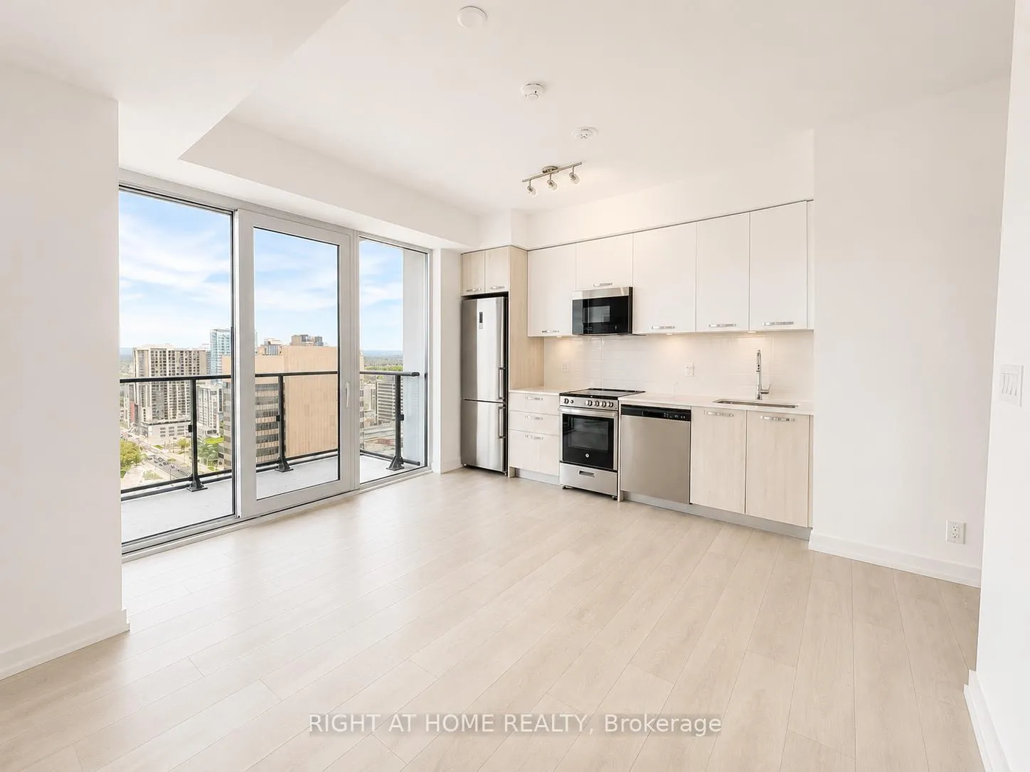 Photo 2 of Unit 2614, 75 James Street SW, Hamilton, Corktown — HOMEH