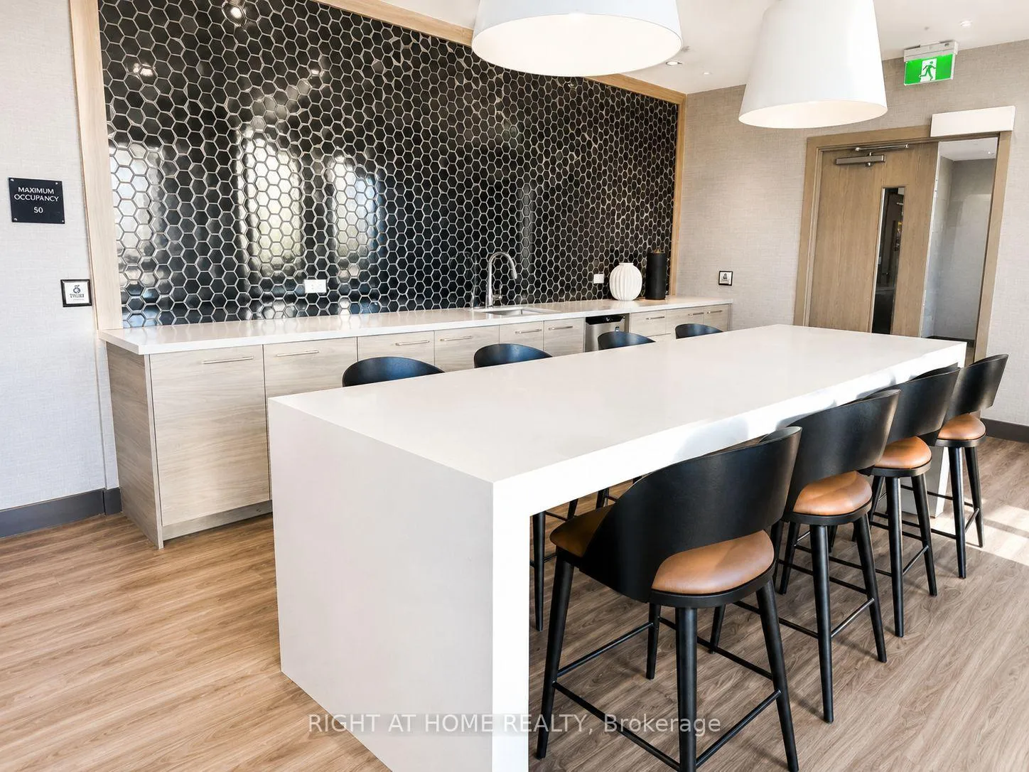 Photo 14 of Unit 2614, 75 James Street SW, Hamilton, Corktown — HOMEH