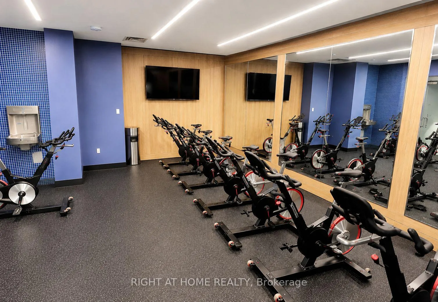 Photo 15 of Unit 2614, 75 James Street SW, Hamilton, Corktown — HOMEH