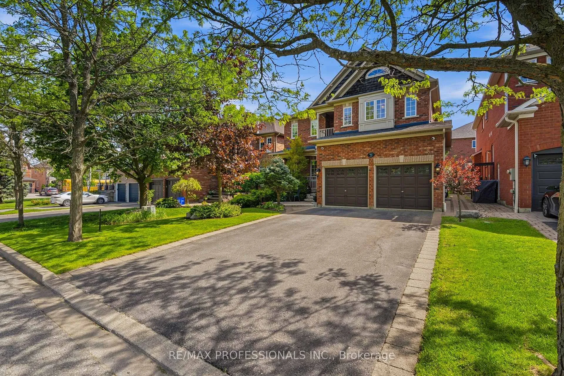 Photo 5 of 73 North Ridge Crescent, Halton Hills, Georgetown — HOMEH
