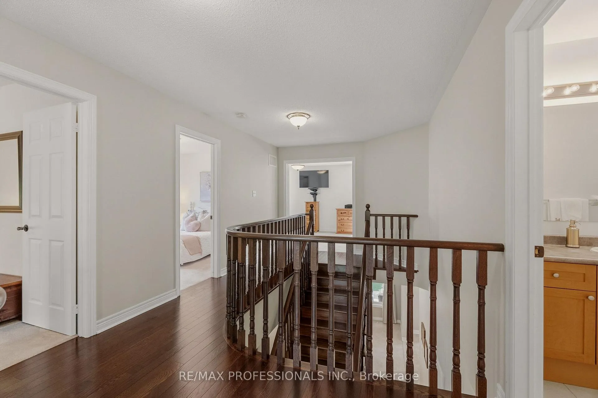 Photo 24 of 73 North Ridge Crescent, Halton Hills, Georgetown — HOMEH