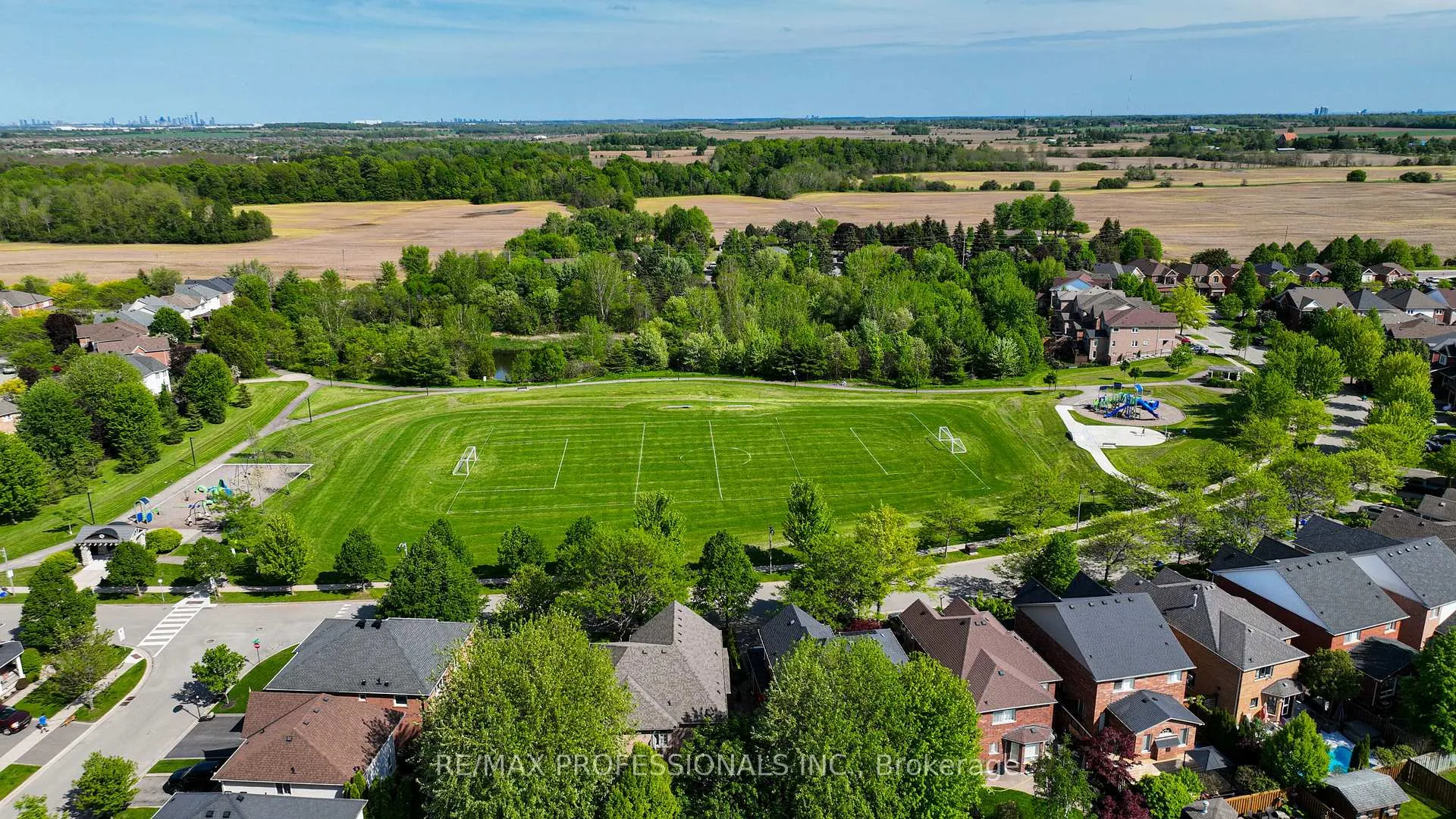 Photo 48 of 73 North Ridge Crescent, Halton Hills, Georgetown — HOMEH