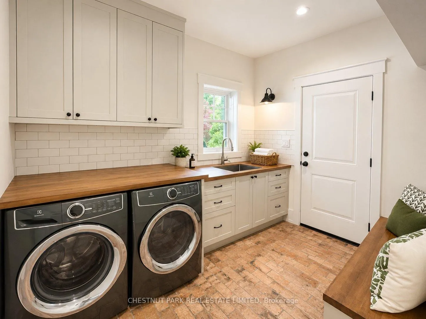 Photo 17 of 1403 Eden Place, Burlington, Brant — HOMEH