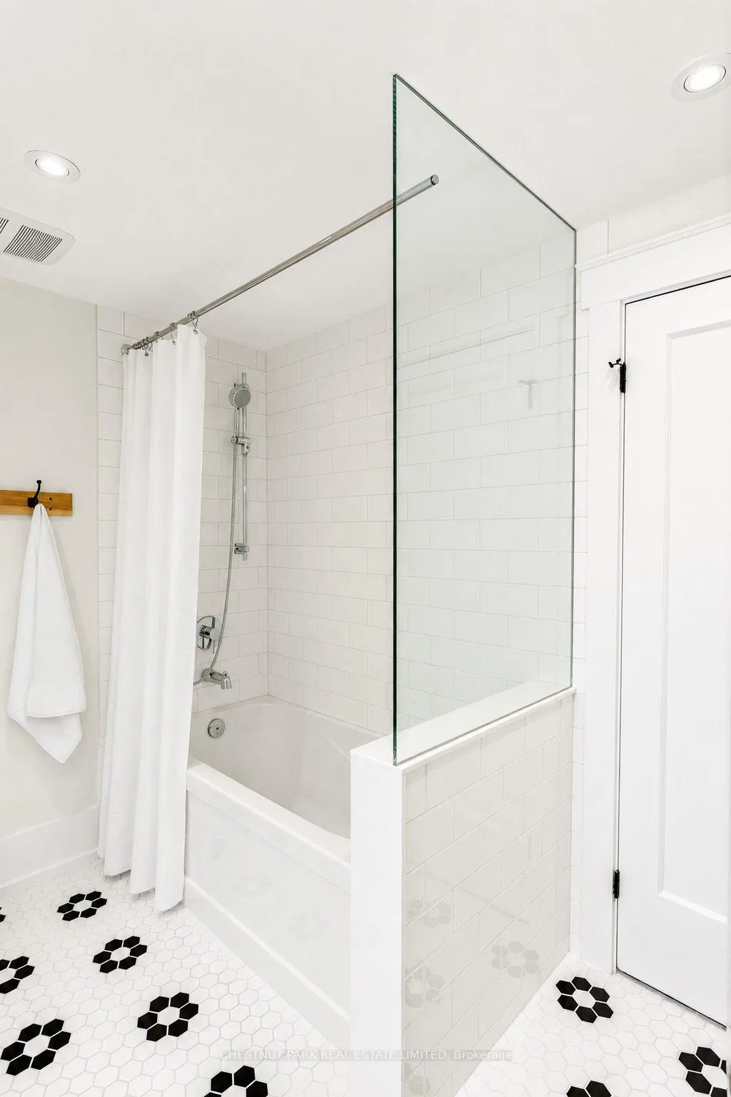 Photo 33 of 1403 Eden Place, Burlington, Brant — HOMEH