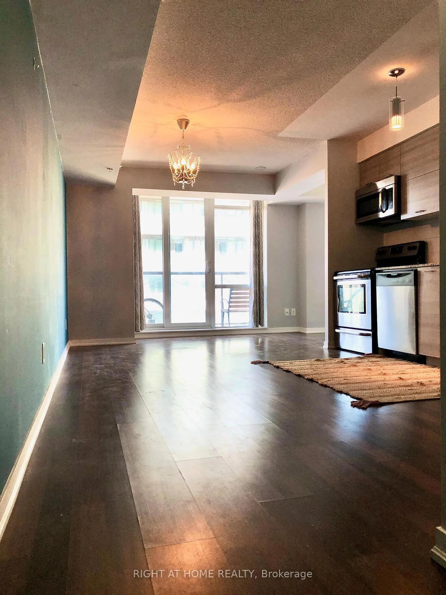 Photo 3 of Unit 1005, 20 Joe Shuster Way, Toronto, South Parkdale — HOMEH