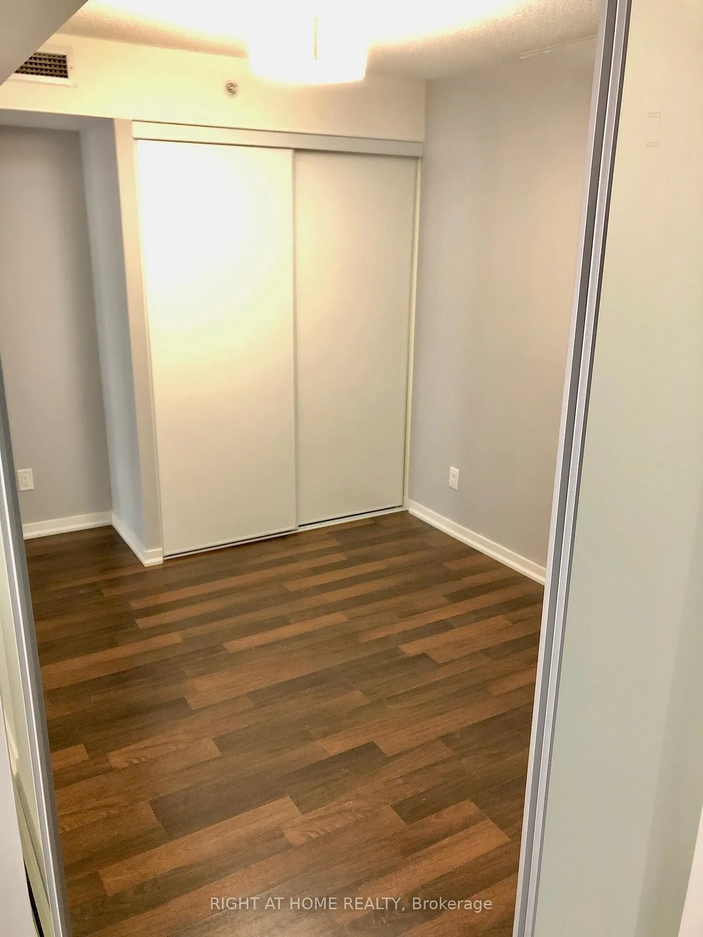 Photo 4 of Unit 1005, 20 Joe Shuster Way, Toronto, South Parkdale — HOMEH