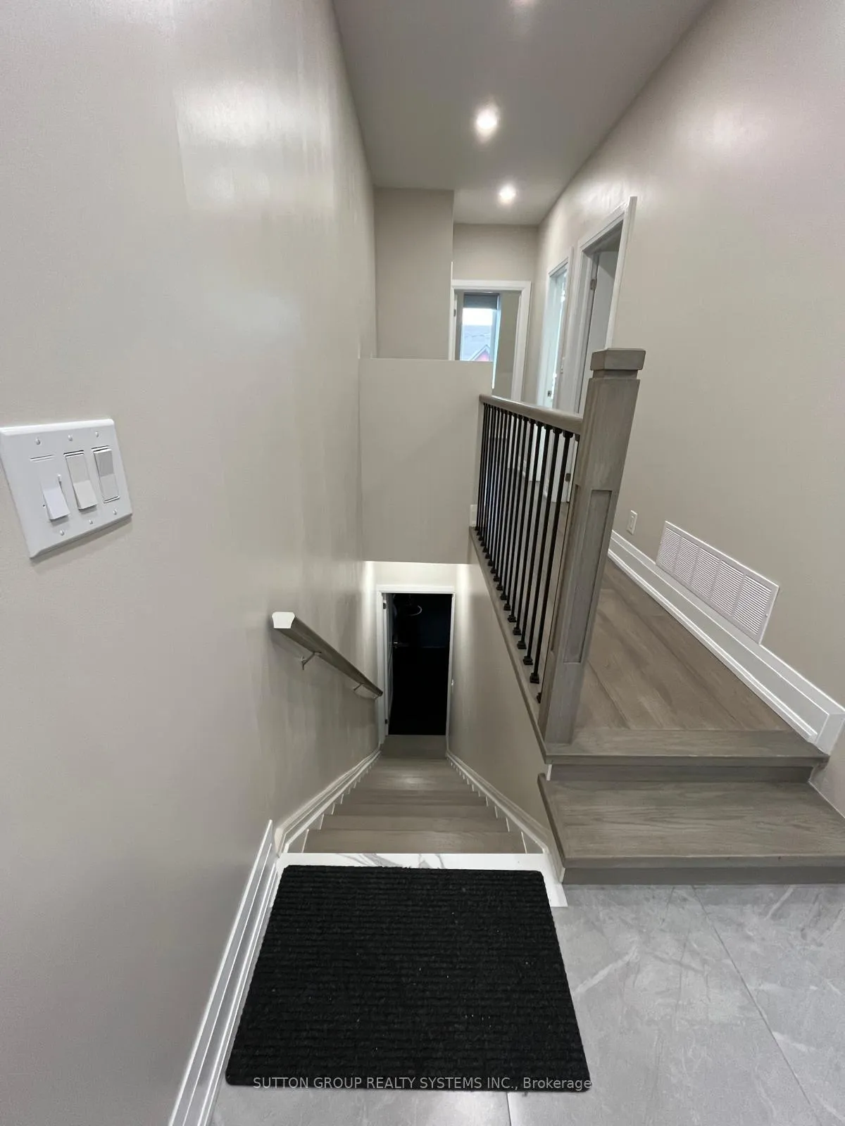 Photo 4 of Unit 2nd FL, 213 Osler Street, Toronto, Weston-Pellam Park — HOMEH
