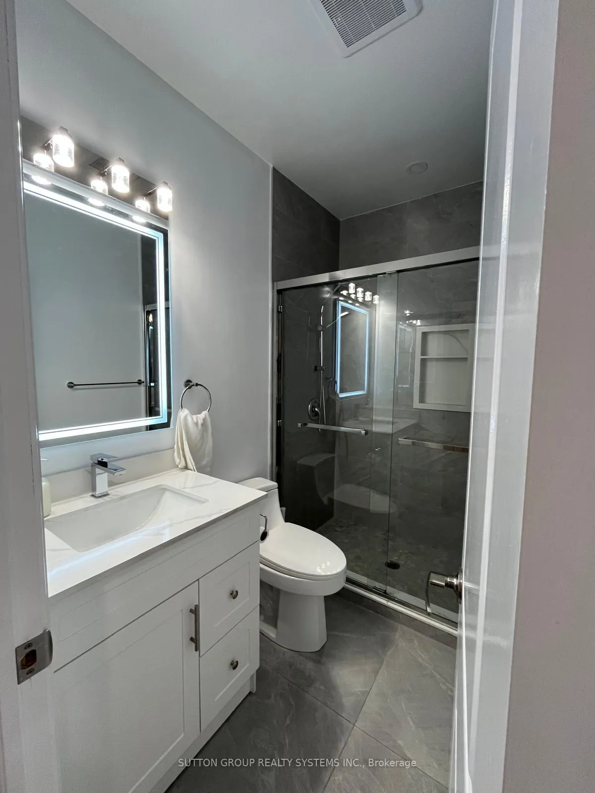 Photo 10 of Unit 2nd FL, 213 Osler Street, Toronto, Weston-Pellam Park — HOMEH