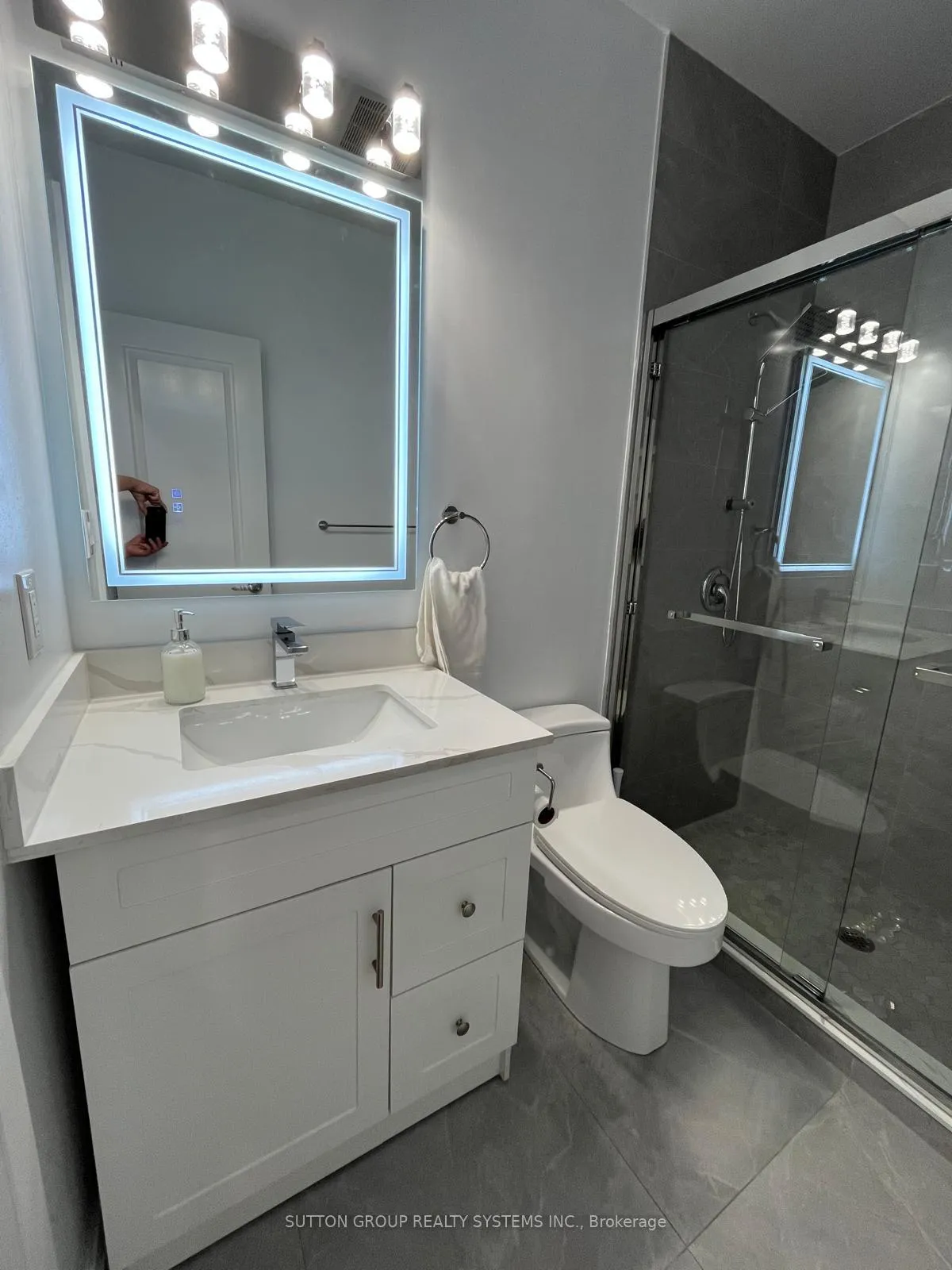 Photo 12 of Unit 2nd FL, 213 Osler Street, Toronto, Weston-Pellam Park — HOMEH