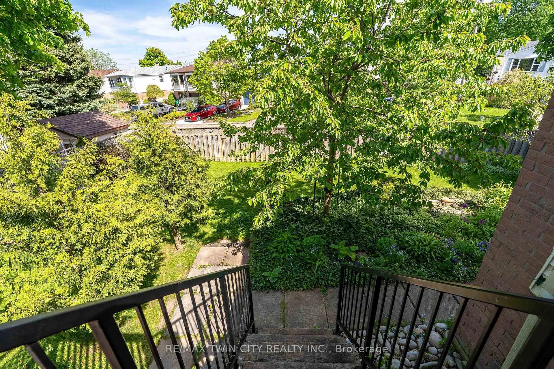 Photo 17 of 171 Herron Place, Waterloo — HOMEH