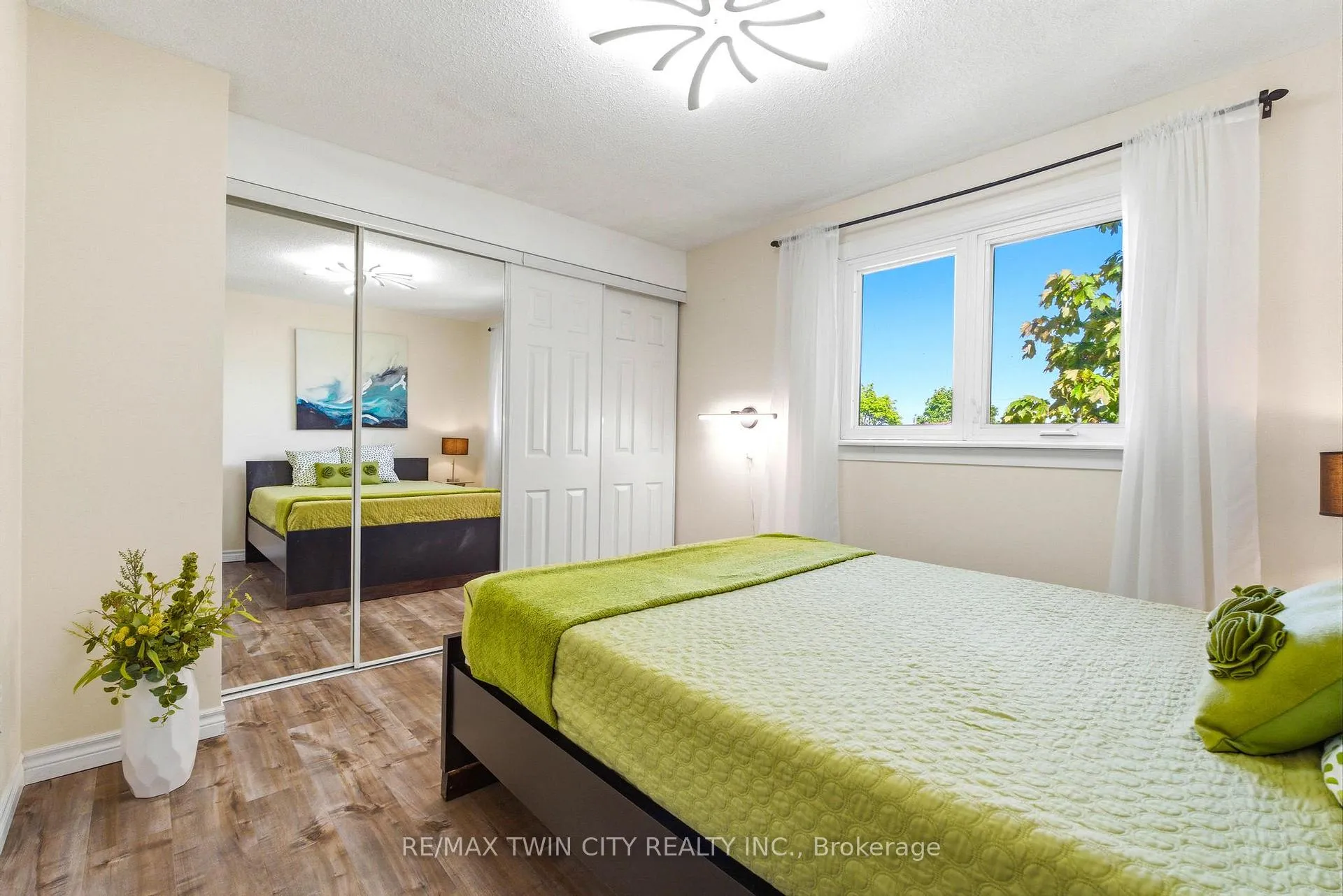 Photo 23 of 171 Herron Place, Waterloo — HOMEH