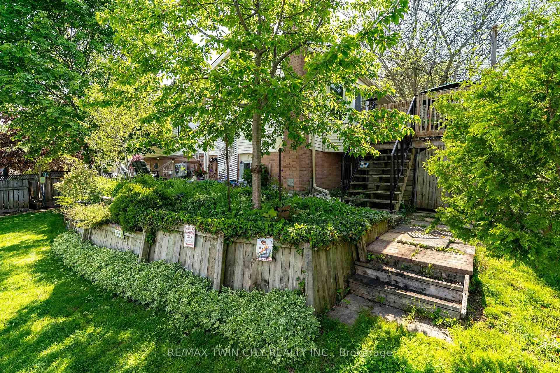 Photo 32 of 171 Herron Place, Waterloo — HOMEH