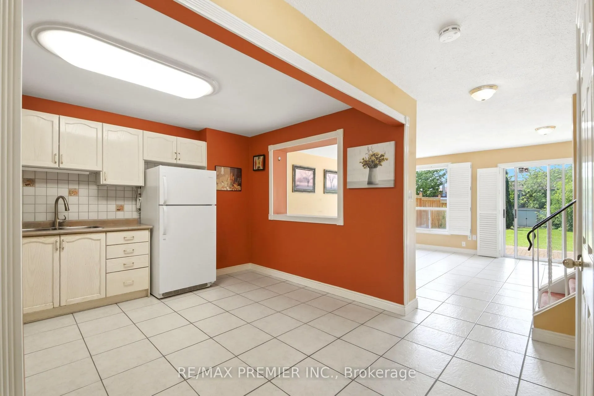 Photo 5 of 10 Ashcroft Court, Vaughan, East Woodbridge — HOMEH