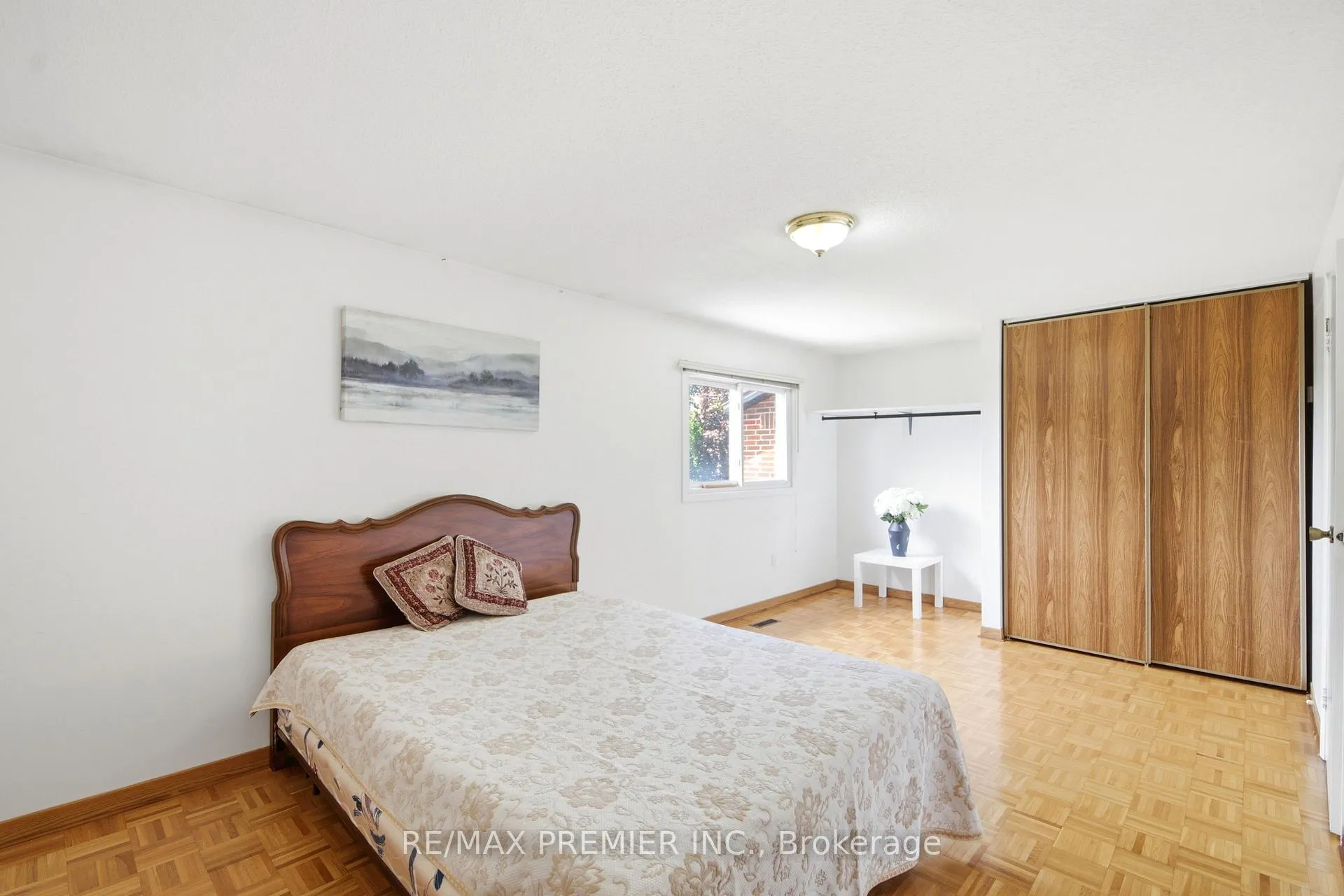 Photo 15 of 10 Ashcroft Court, Vaughan, East Woodbridge — HOMEH
