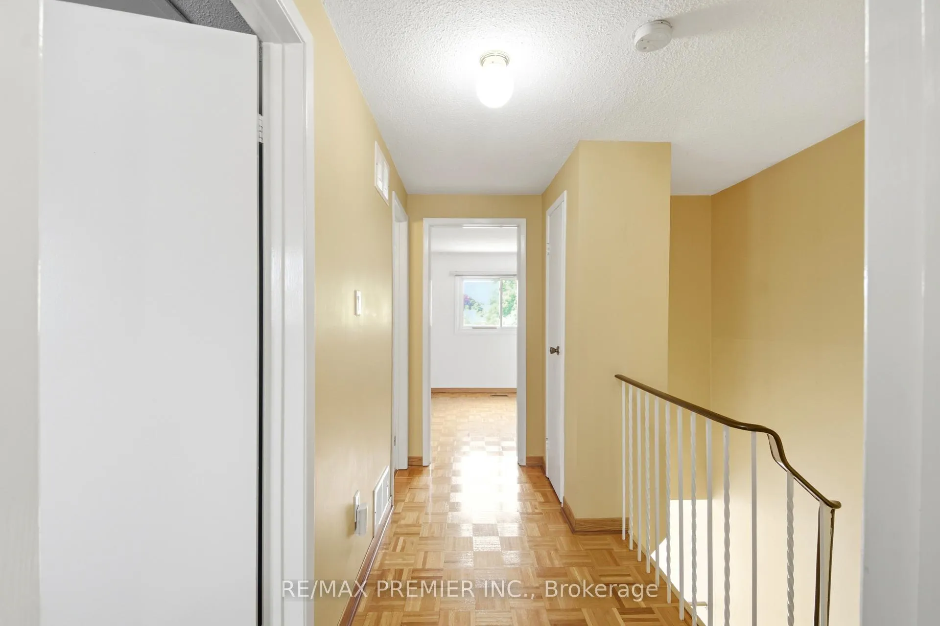 Photo 20 of 10 Ashcroft Court, Vaughan, East Woodbridge — HOMEH