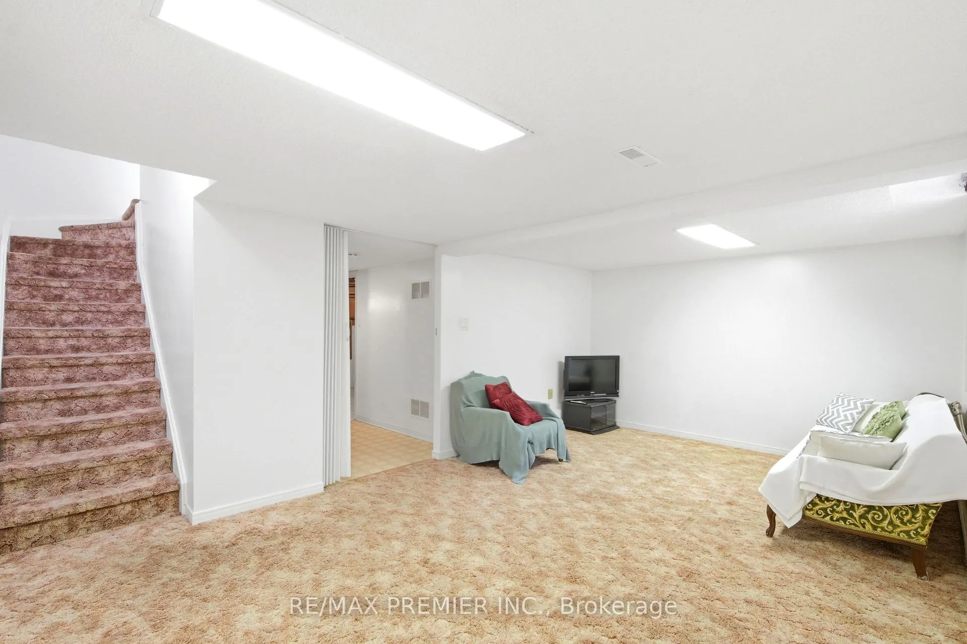 Photo 21 of 10 Ashcroft Court, Vaughan, East Woodbridge — HOMEH