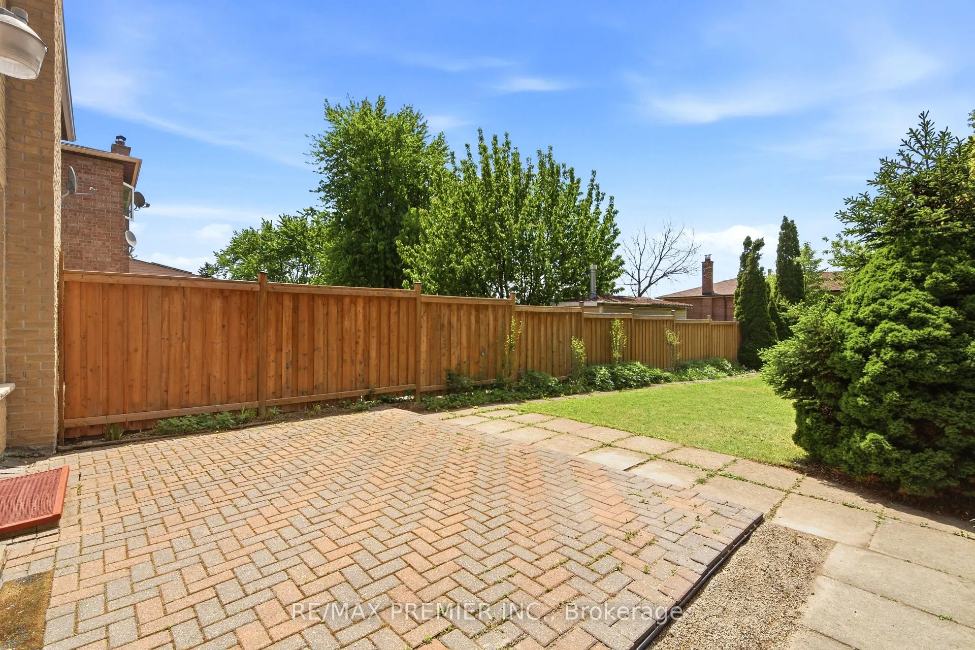 Photo 23 of 10 Ashcroft Court, Vaughan, East Woodbridge — HOMEH