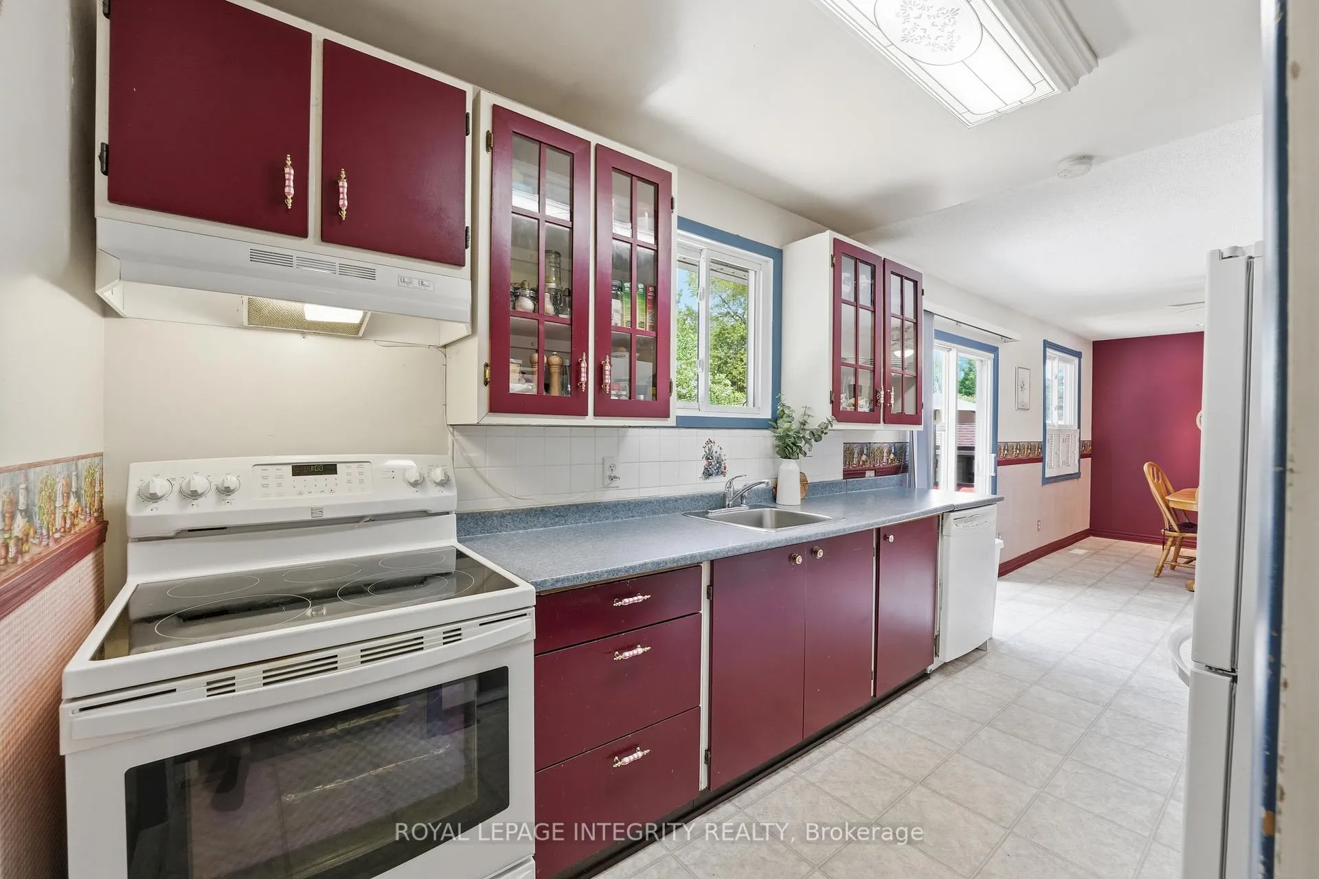 Photo 10 of 5 Sheldrake Drive, Ottawa, Kanata - Glencairn/Hazeldean — HOMEH