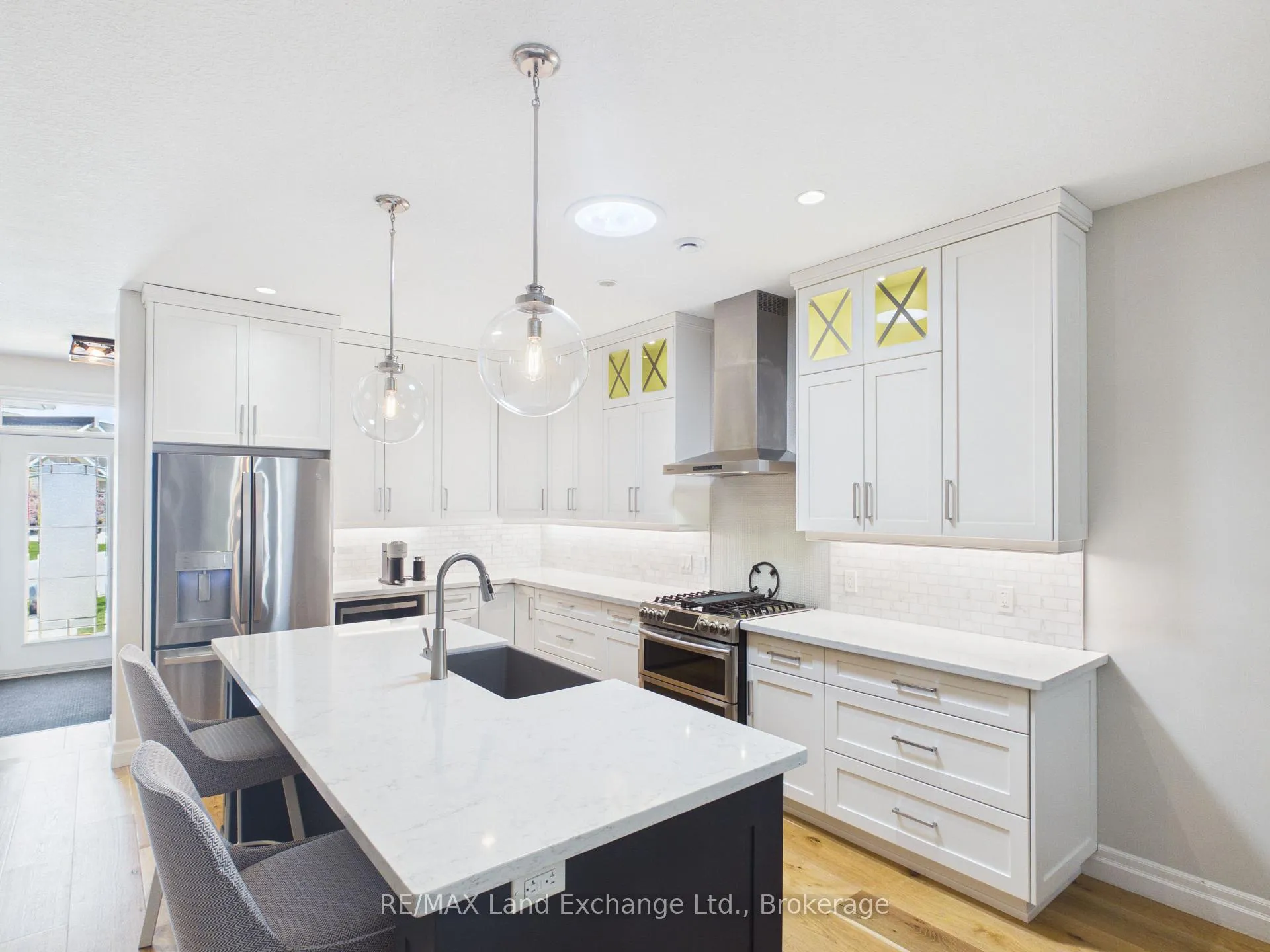 Photo 3 of Unit 11, 552 Durham Street, Kincardine — HOMEH