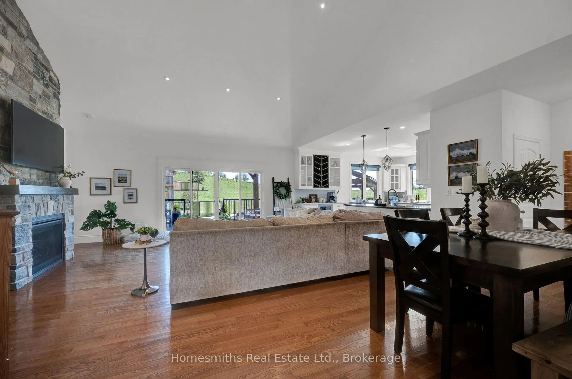 Photo 5 of 370 Ballyduff Road, Kawartha Lakes, Manvers — HOMEH