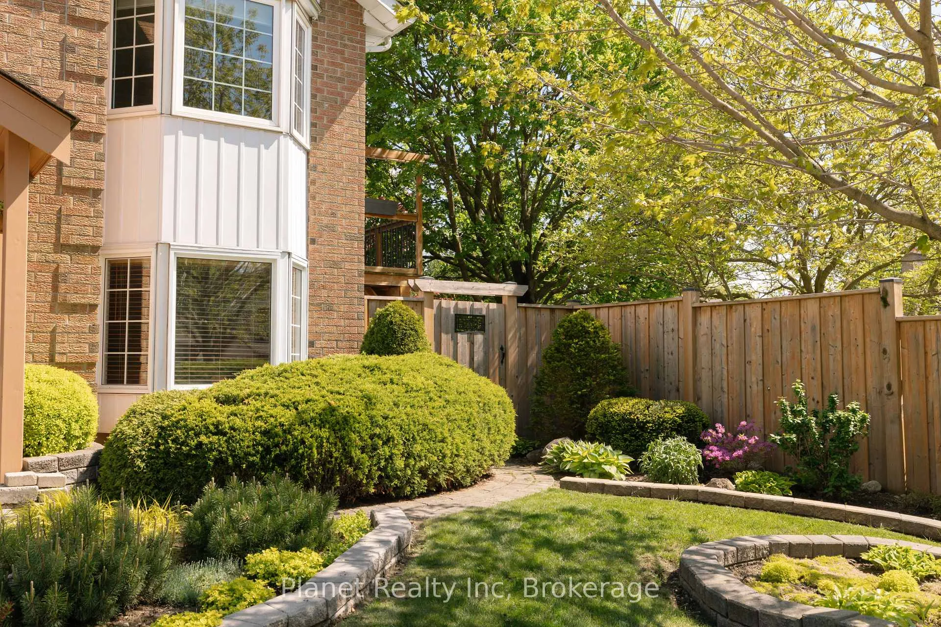 Photo 2 of 110 Woodborough Road, Guelph, Kortright West — HOMEH