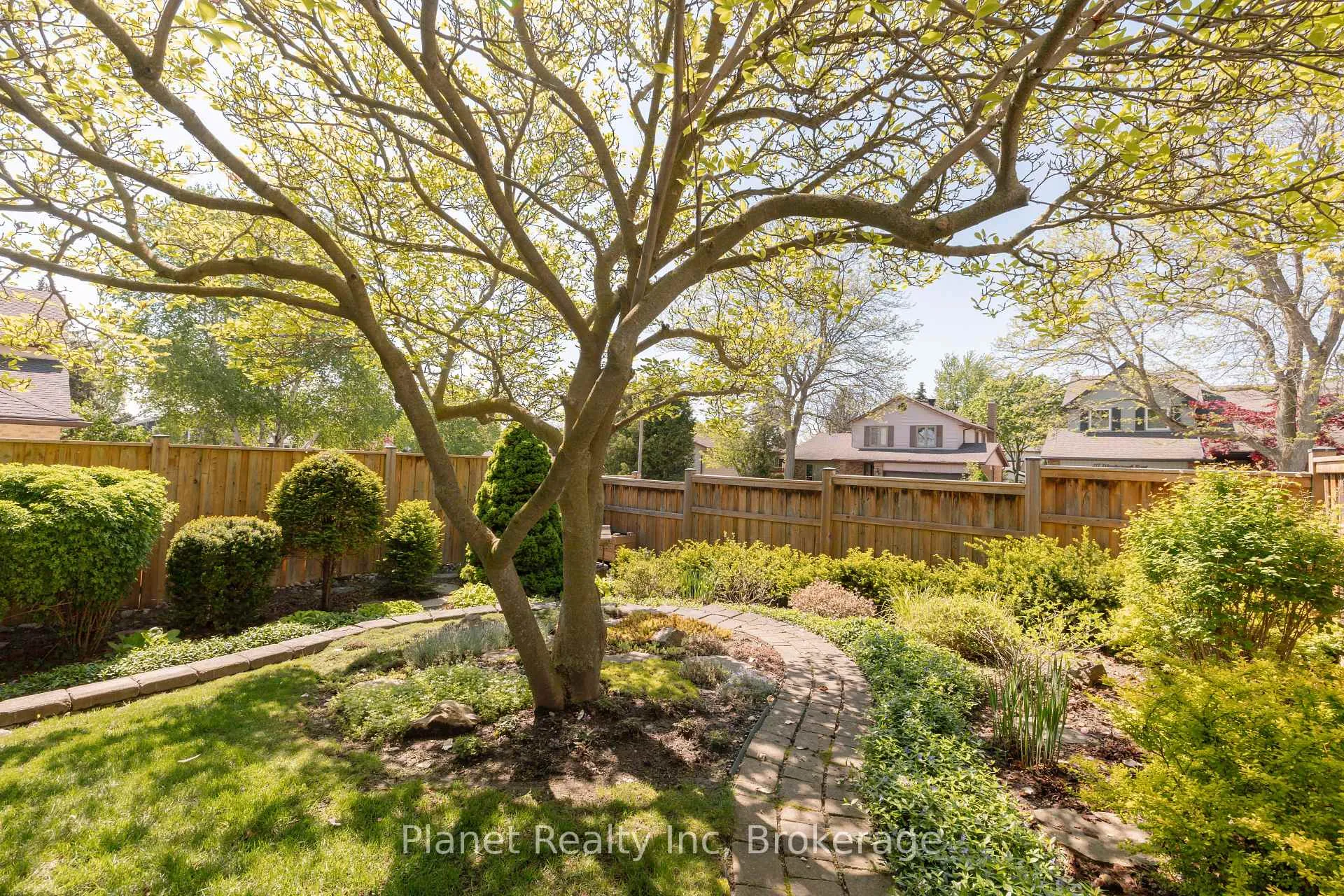 Photo 43 of 110 Woodborough Road, Guelph, Kortright West — HOMEH