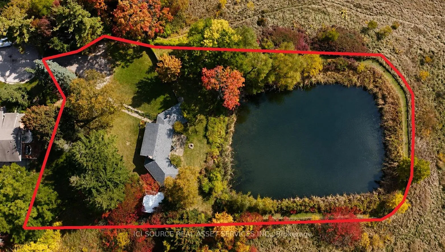 Photo 2 of 8 Renwood Place, Hamilton, Waterdown — HOMEH