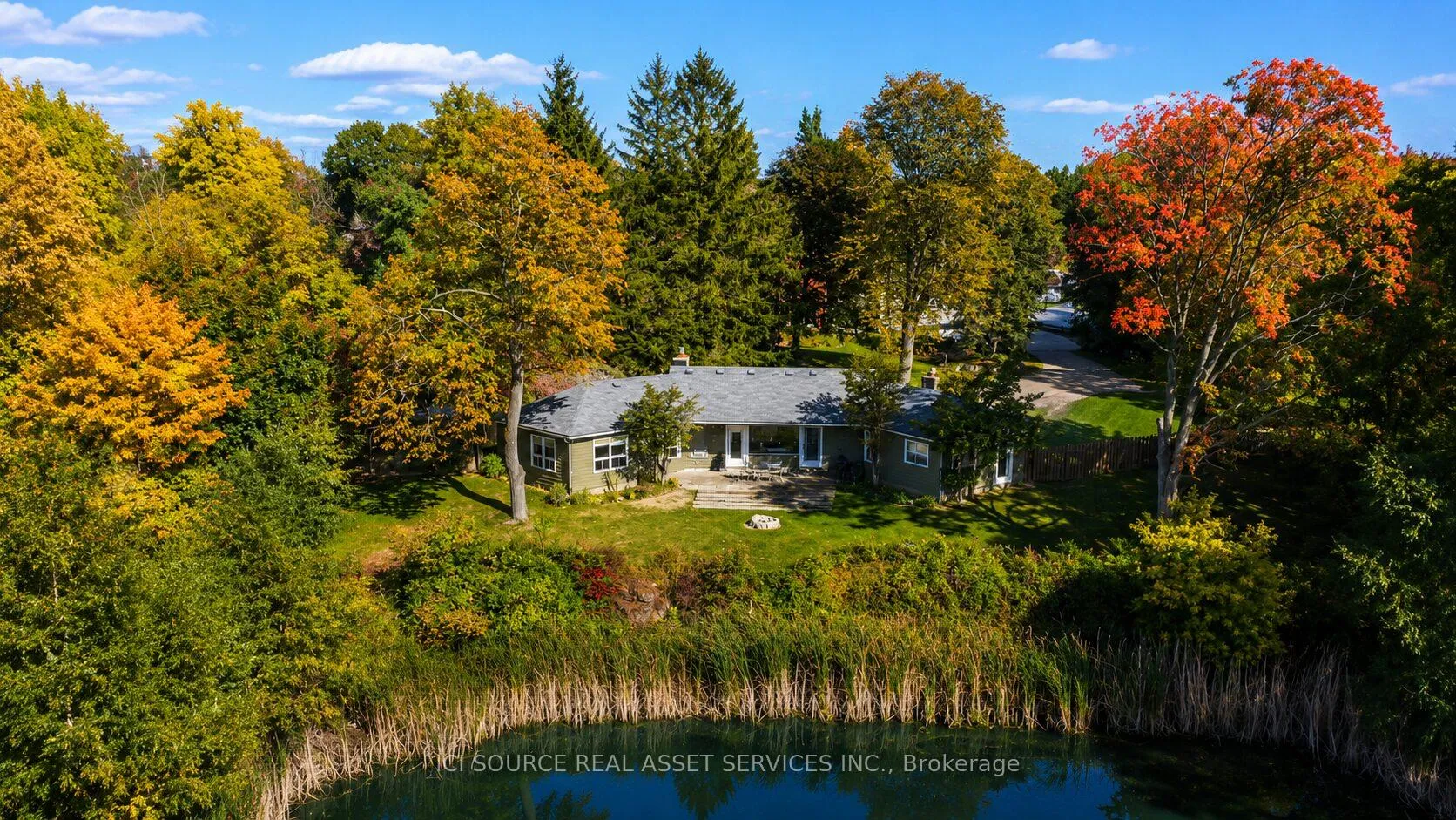 Photo 5 of 8 Renwood Place, Hamilton, Waterdown — HOMEH