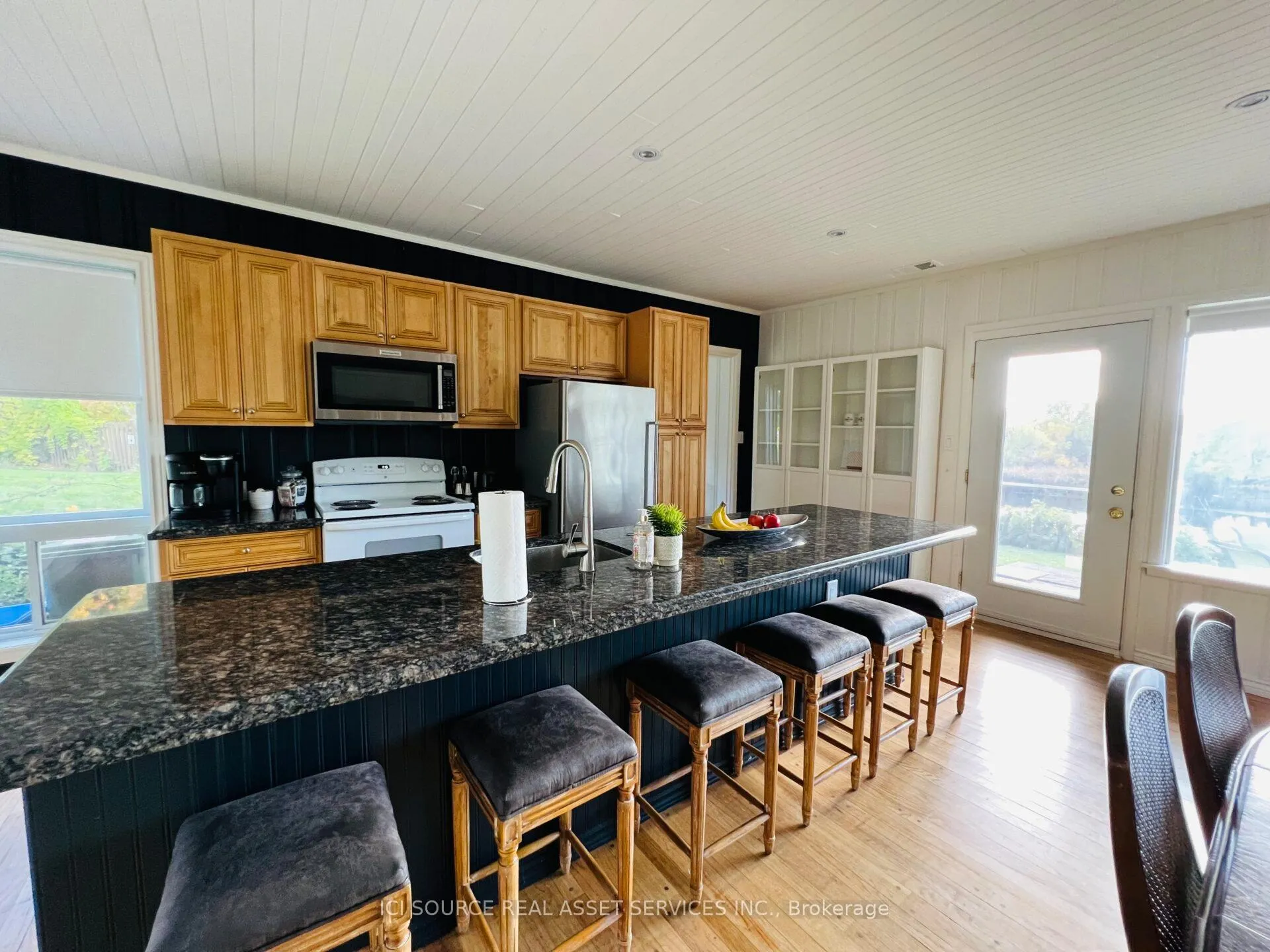 Photo 26 of 8 Renwood Place, Hamilton, Waterdown — HOMEH