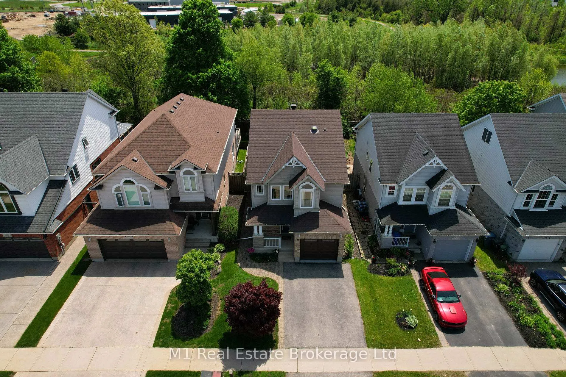 Photo 2 of 99 Teal Drive, Guelph, Kortright Hills — HOMEH