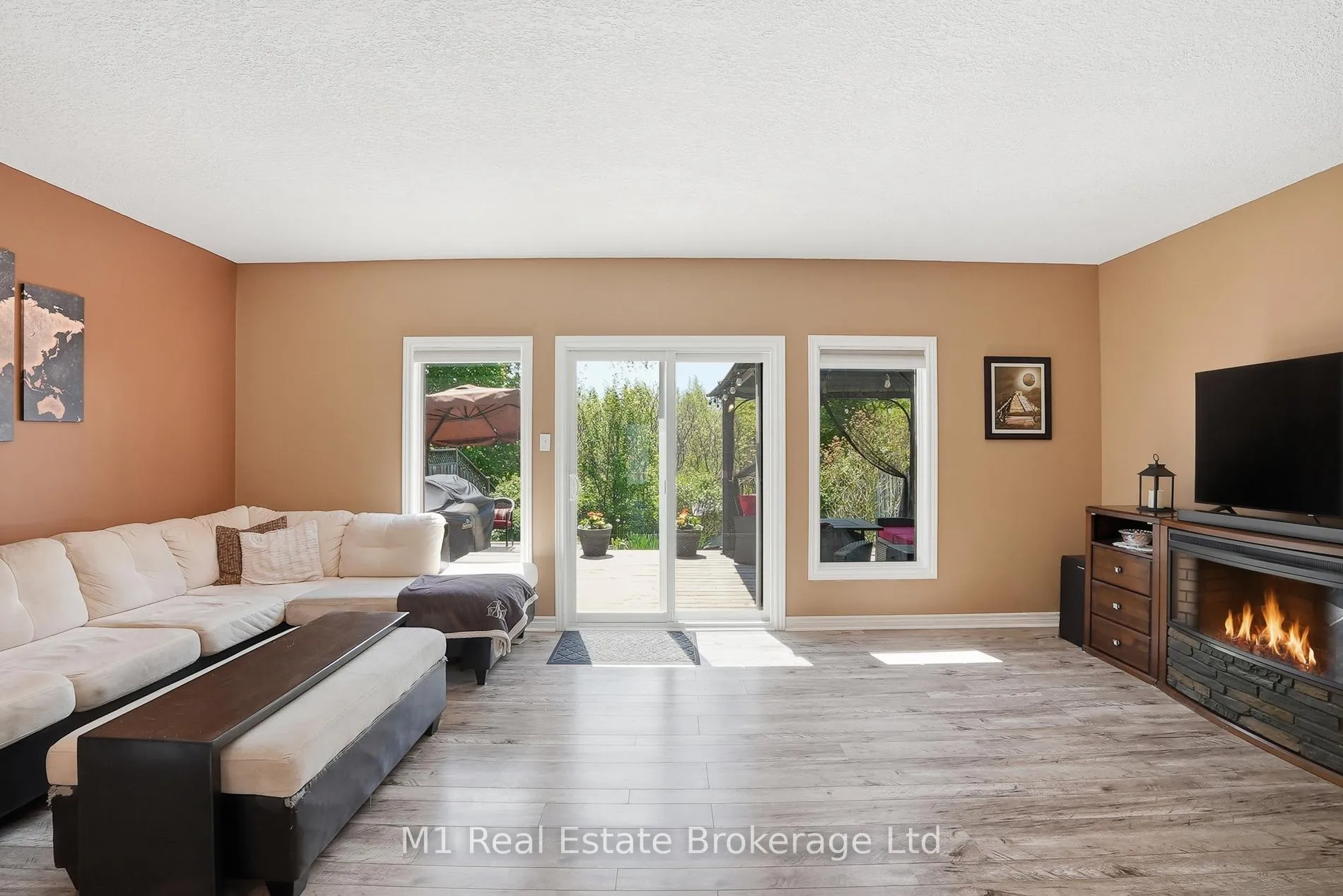 Photo 11 of 99 Teal Drive, Guelph, Kortright Hills — HOMEH