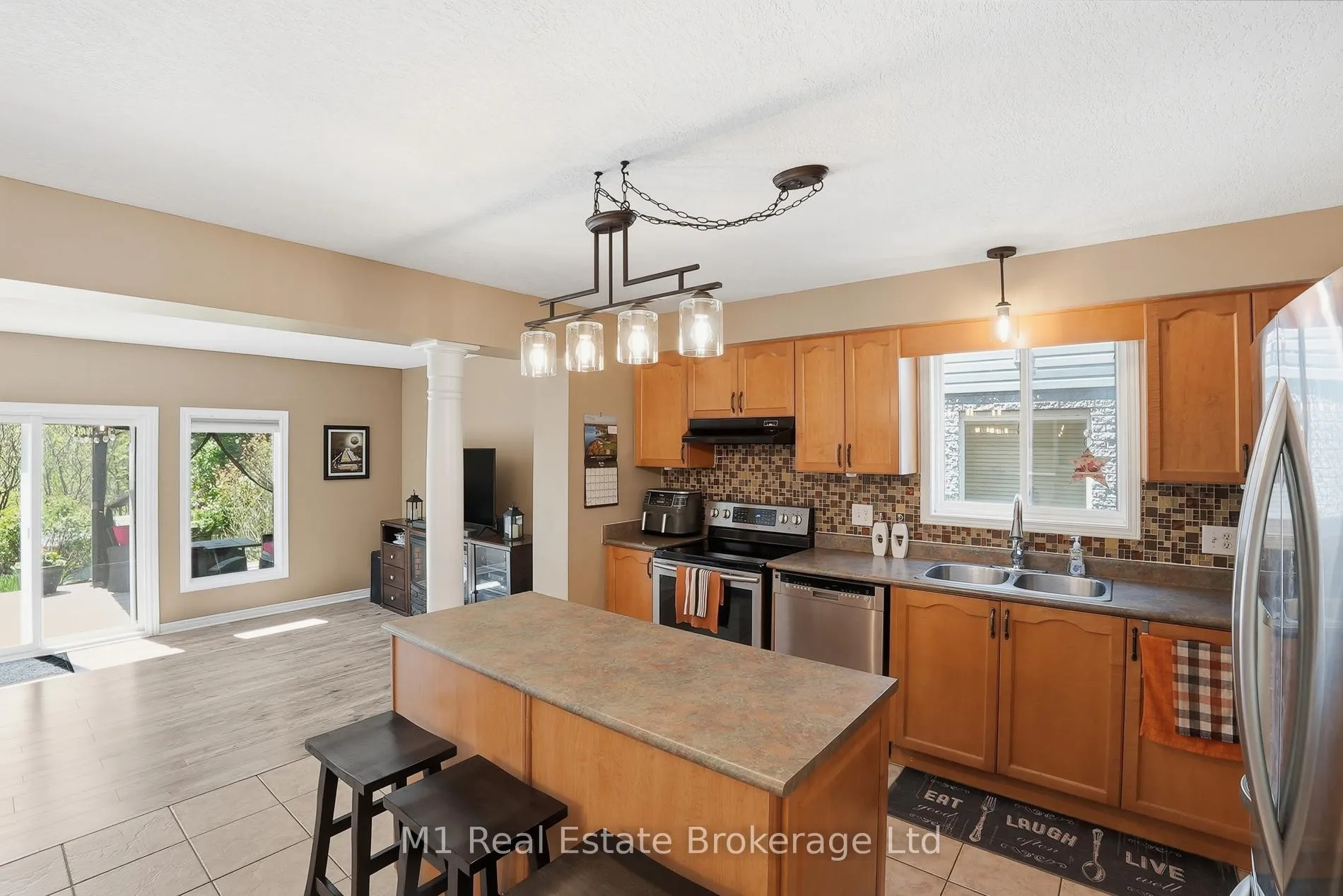 Photo 14 of 99 Teal Drive, Guelph, Kortright Hills — HOMEH