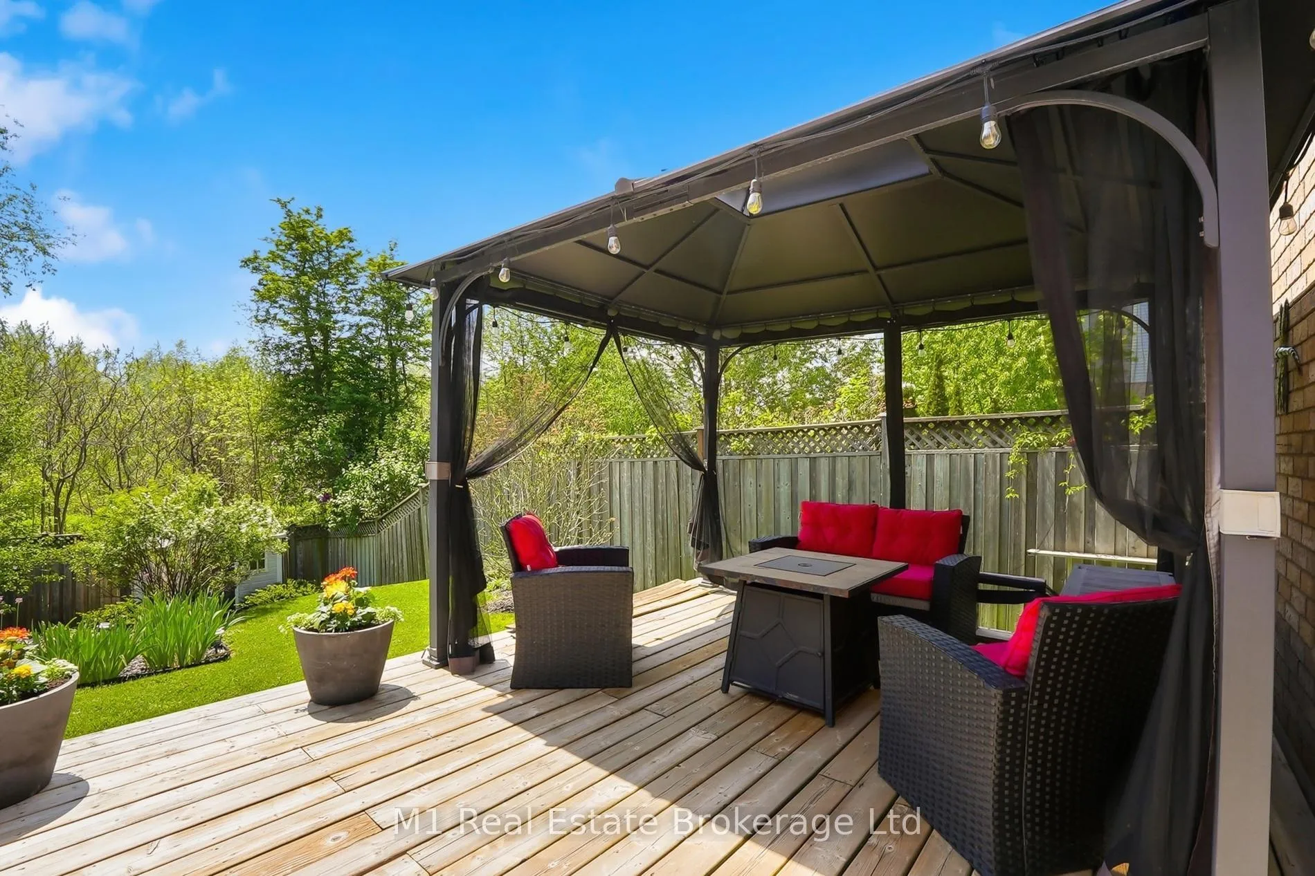 Photo 39 of 99 Teal Drive, Guelph, Kortright Hills — HOMEH