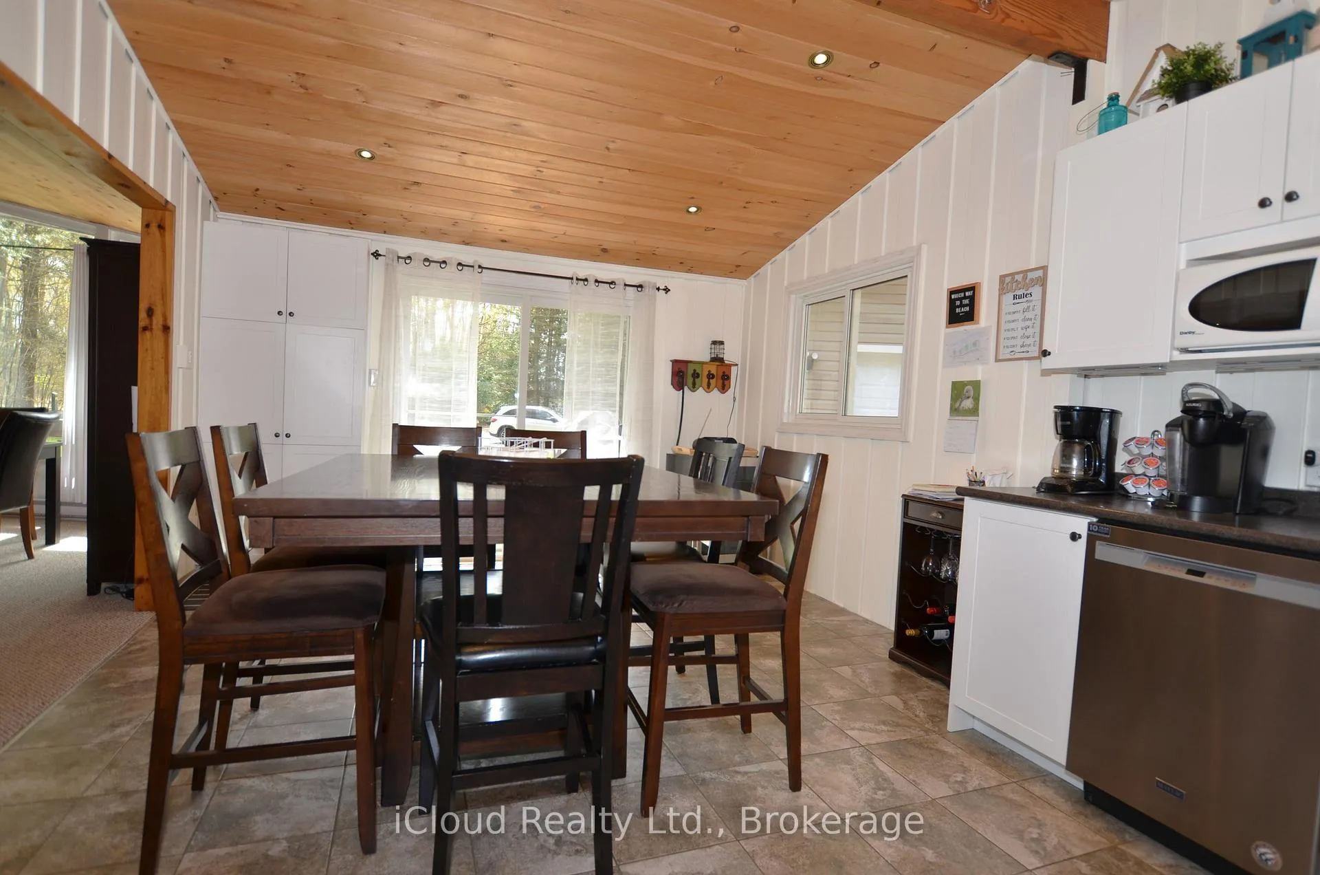 Photo 10 of 20 Roberval Circle, Tiny, Rural Tiny — HOMEH