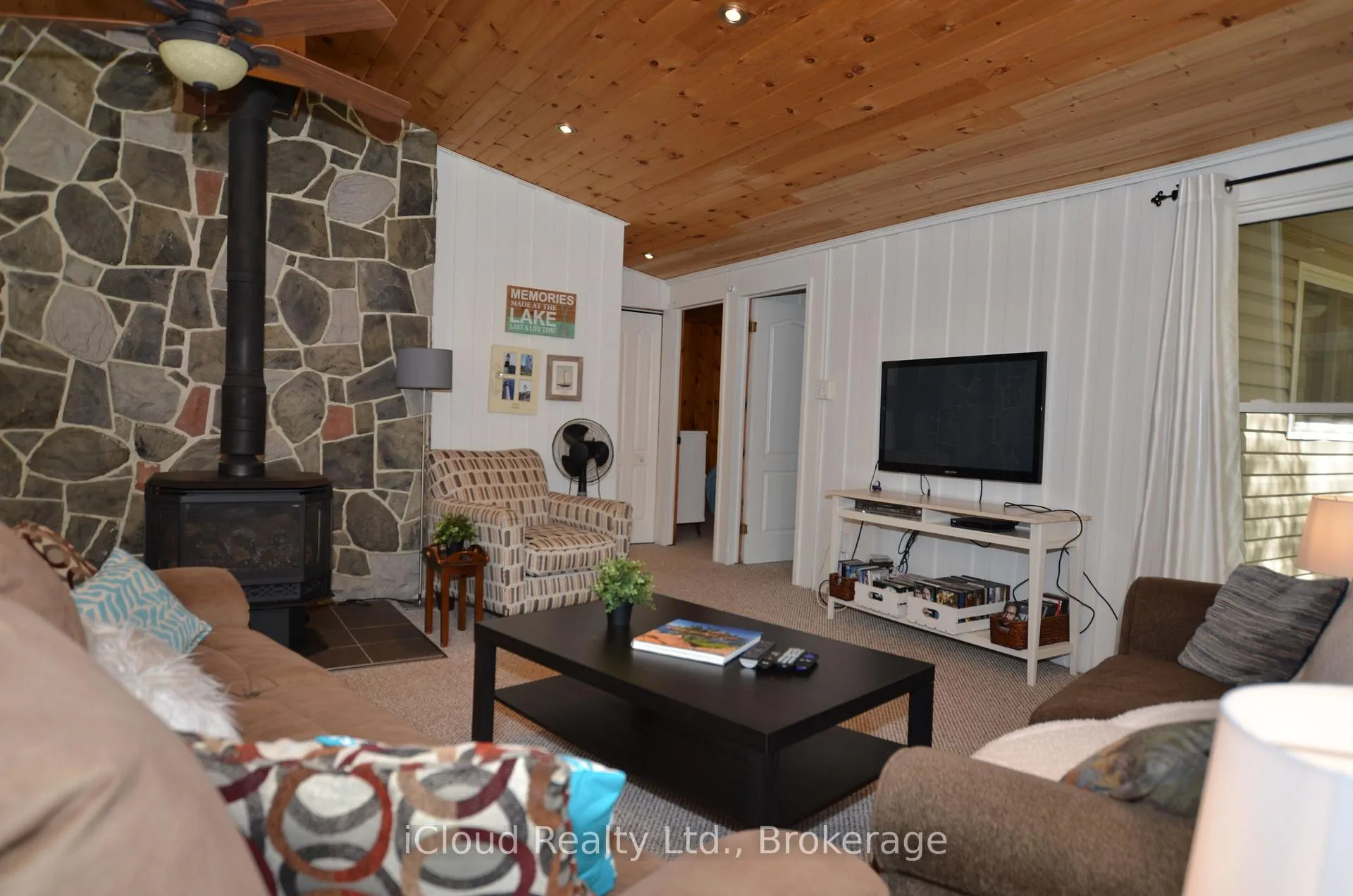 Photo 15 of 20 Roberval Circle, Tiny, Rural Tiny — HOMEH