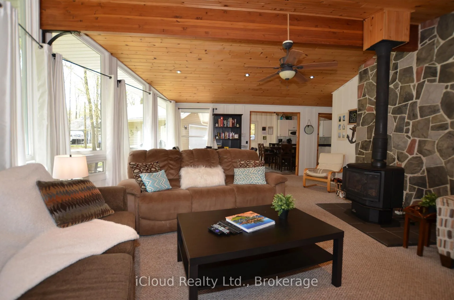 Photo 17 of 20 Roberval Circle, Tiny, Rural Tiny — HOMEH