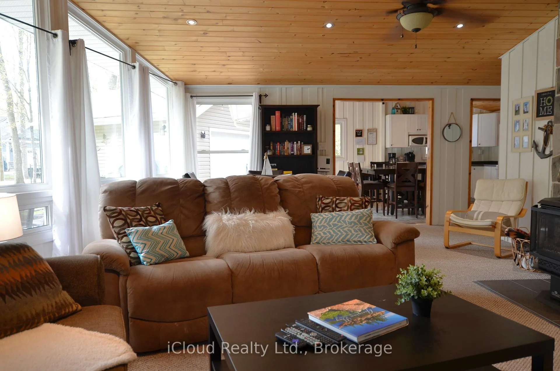 Photo 18 of 20 Roberval Circle, Tiny, Rural Tiny — HOMEH