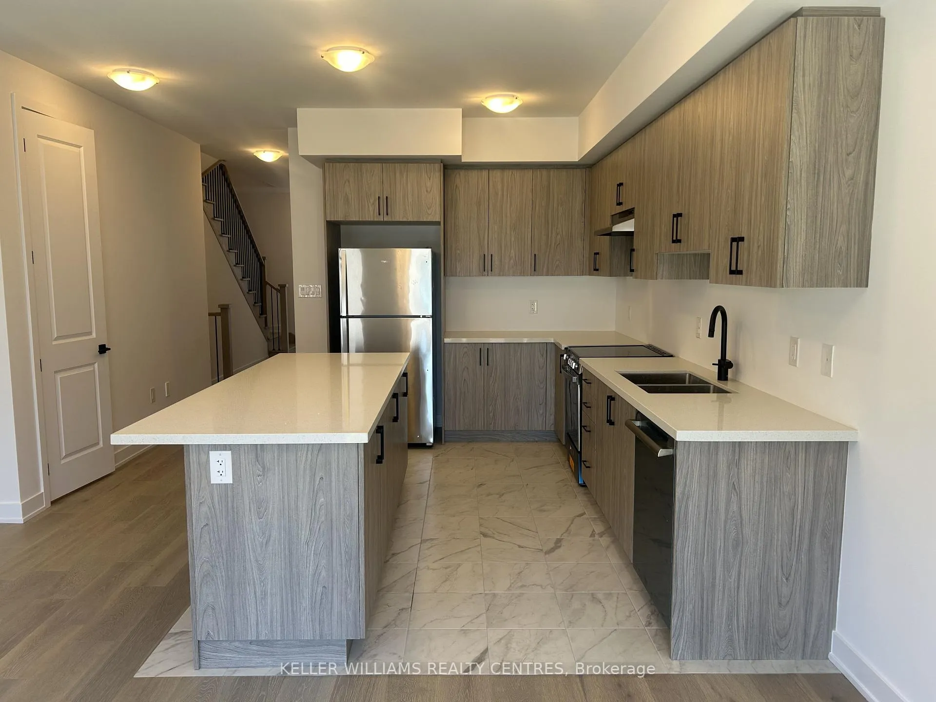 Photo 8 of 22 McAush Street, Barrie, Rural Barrie Southeast — HOMEH