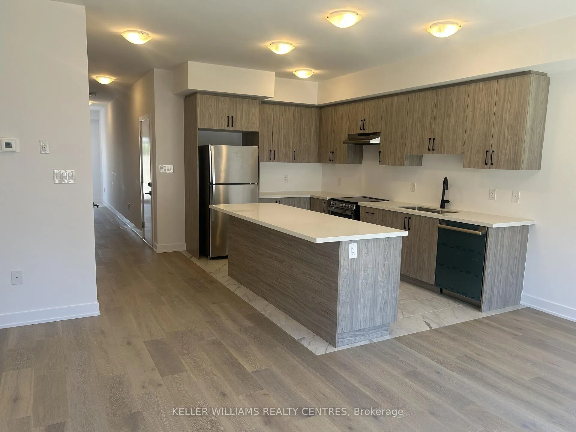 Photo 9 of 22 McAush Street, Barrie, Rural Barrie Southeast — HOMEH
