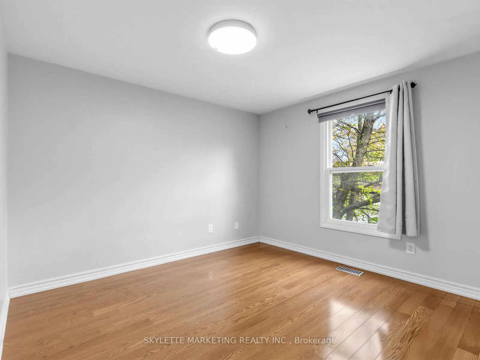 Photo 7 of 23 Willowbrook Road, Markham, Aileen-Willowbrook — HOMEH