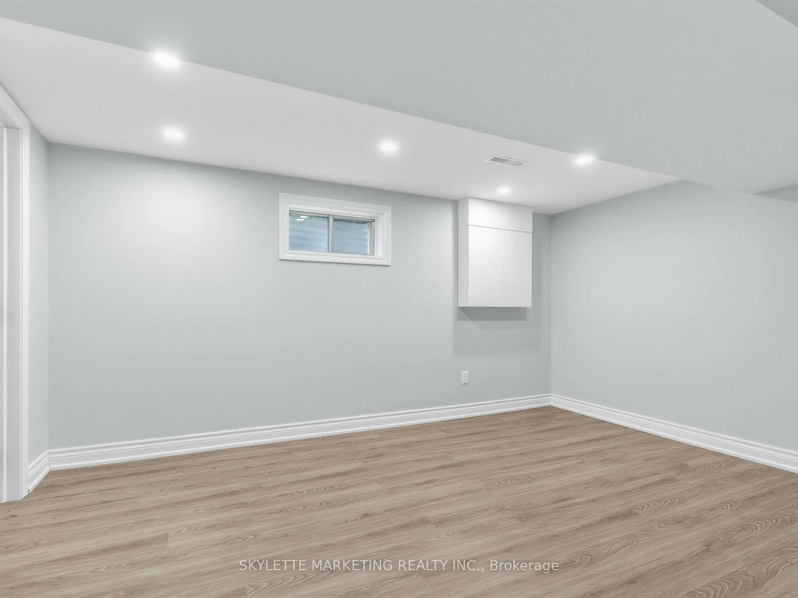 Photo 12 of 23 Willowbrook Road, Markham, Aileen-Willowbrook — HOMEH