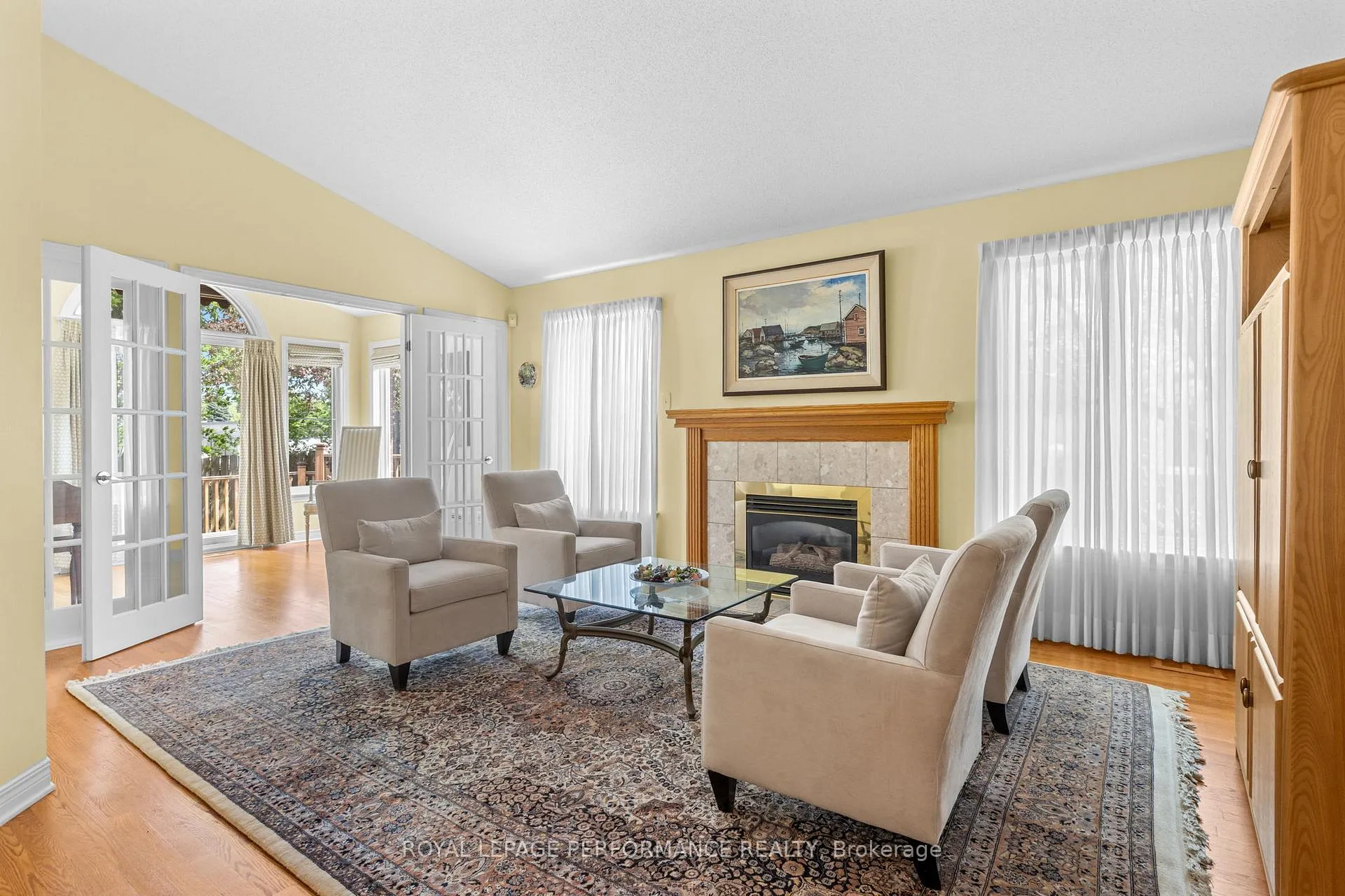 Photo 12 of 7 Roseglen Private, Ottawa, Playfair Park — HOMEH