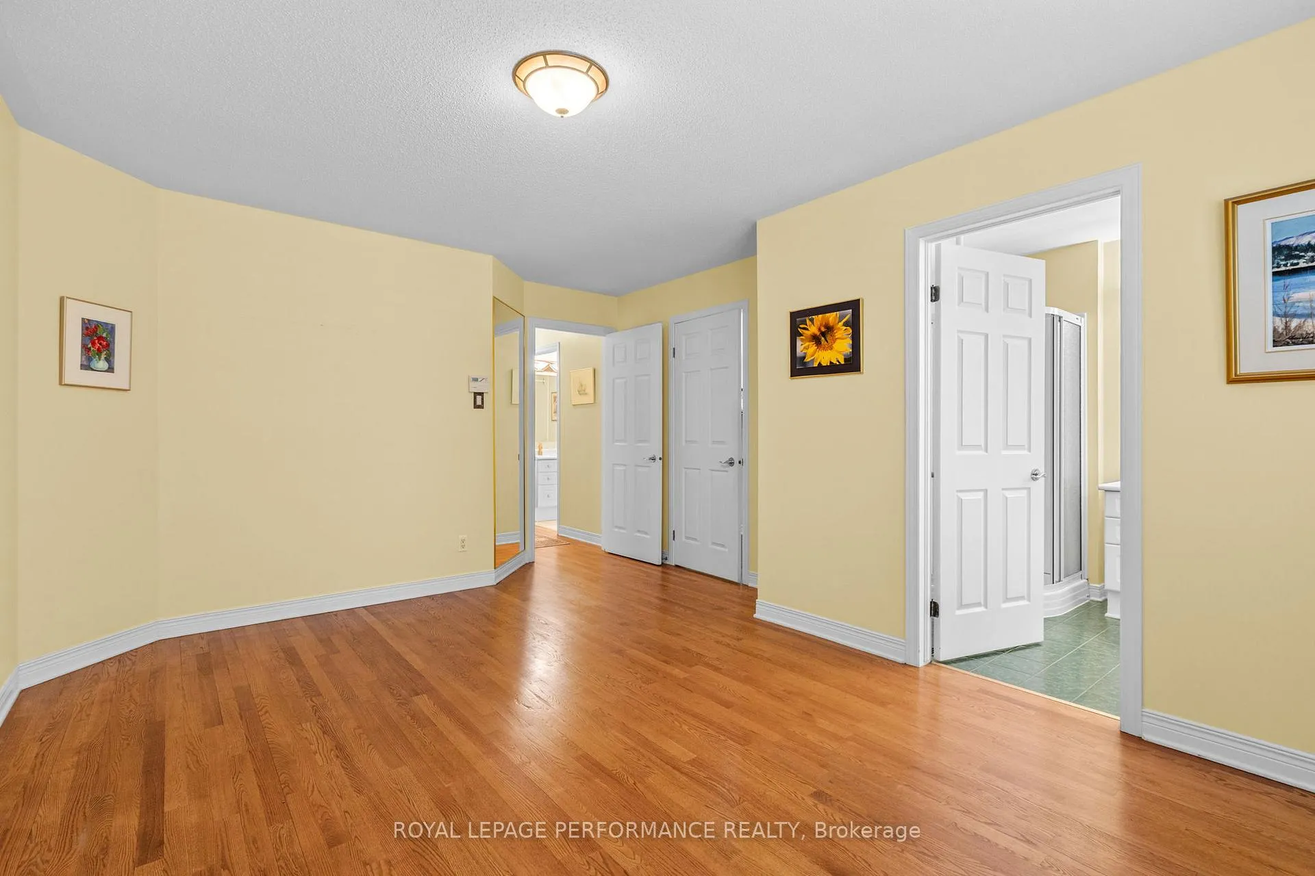 Photo 20 of 7 Roseglen Private, Ottawa, Playfair Park — HOMEH