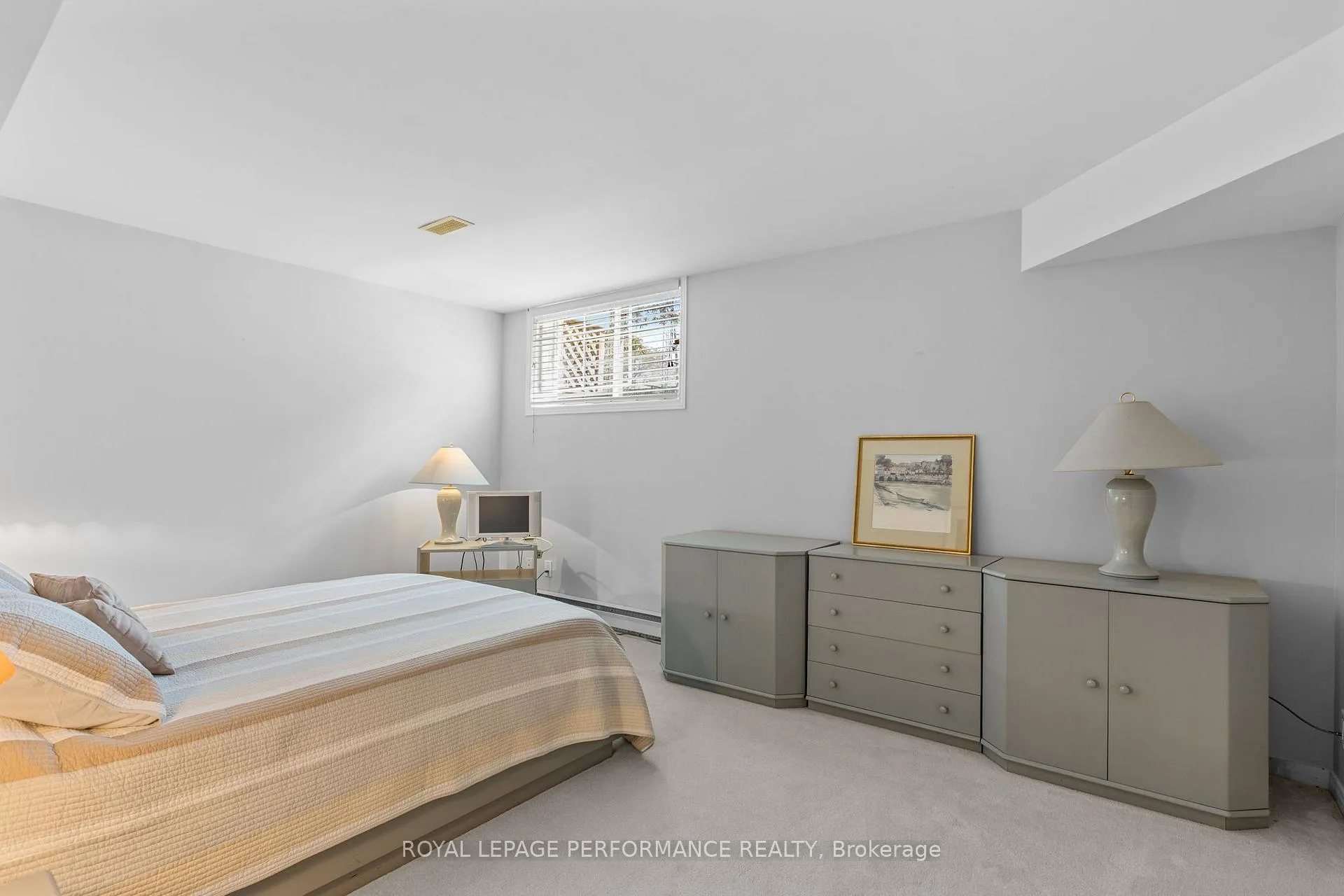 Photo 31 of 7 Roseglen Private, Ottawa, Playfair Park — HOMEH