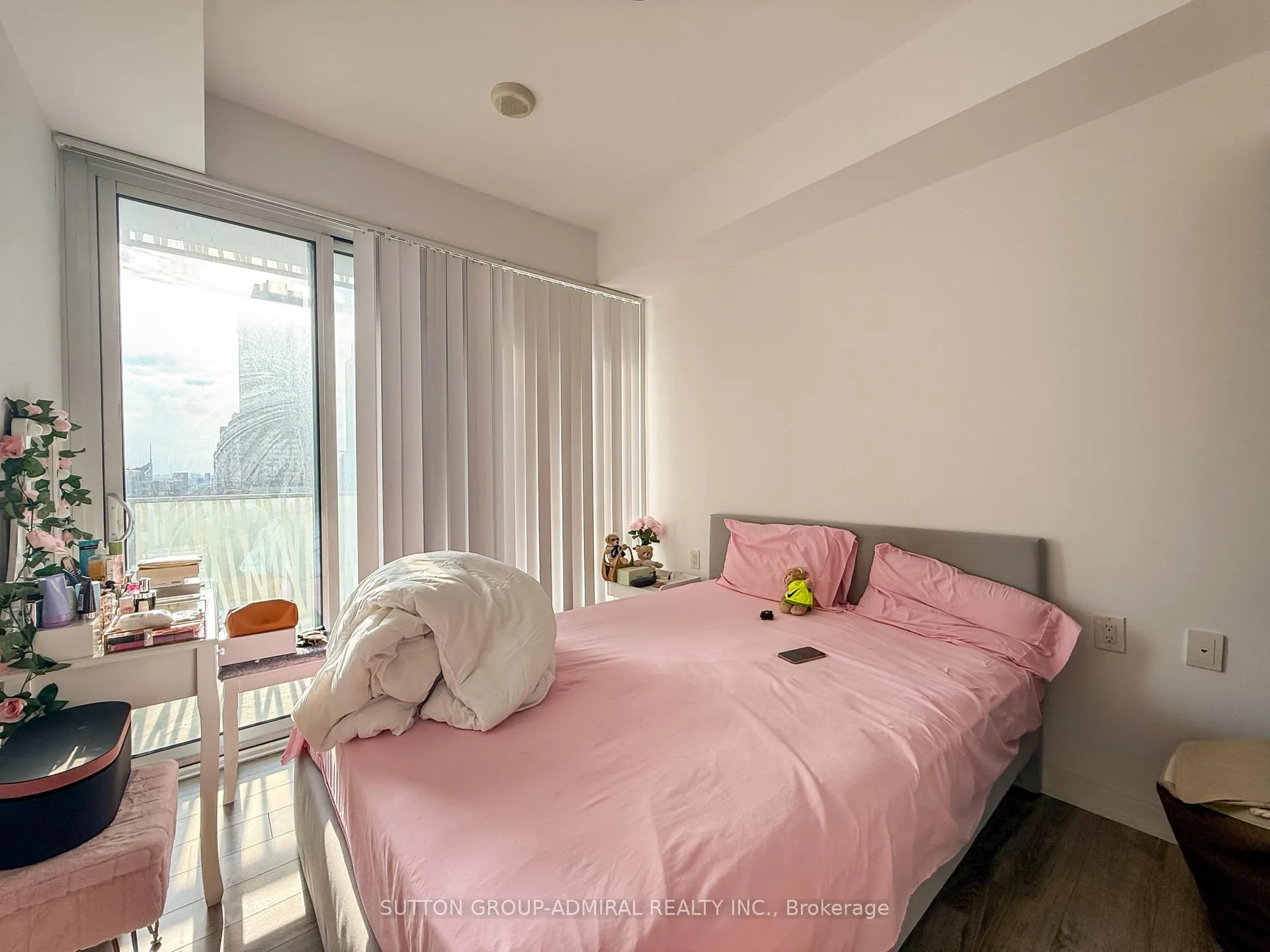 Photo 9 of Unit 2204, 42 Charles Street E, Toronto, Church-Yonge Corridor — HOMEH