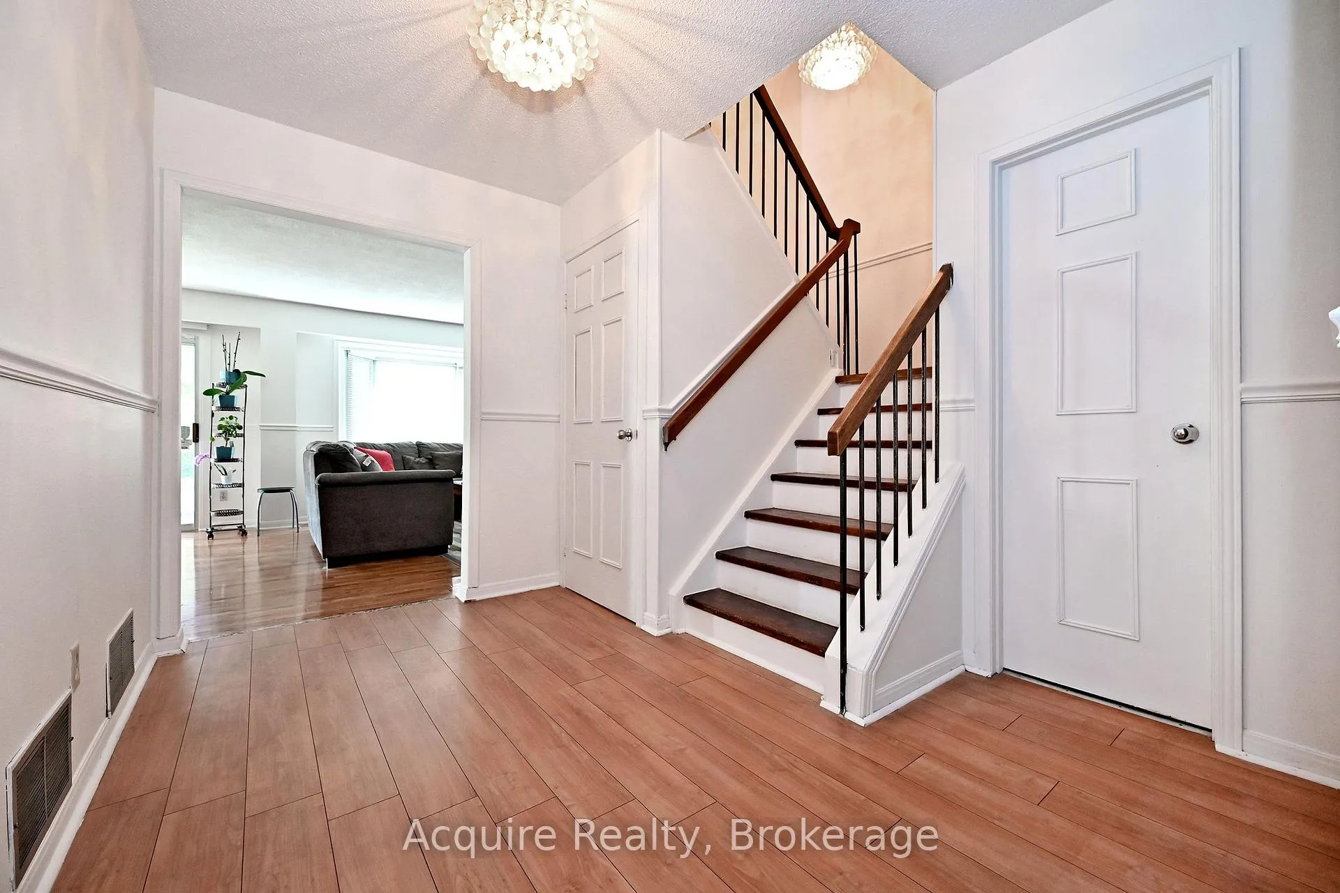 Photo 3 of 64 Bushmills Square, Scarborough, Agincourt North — HOMEH