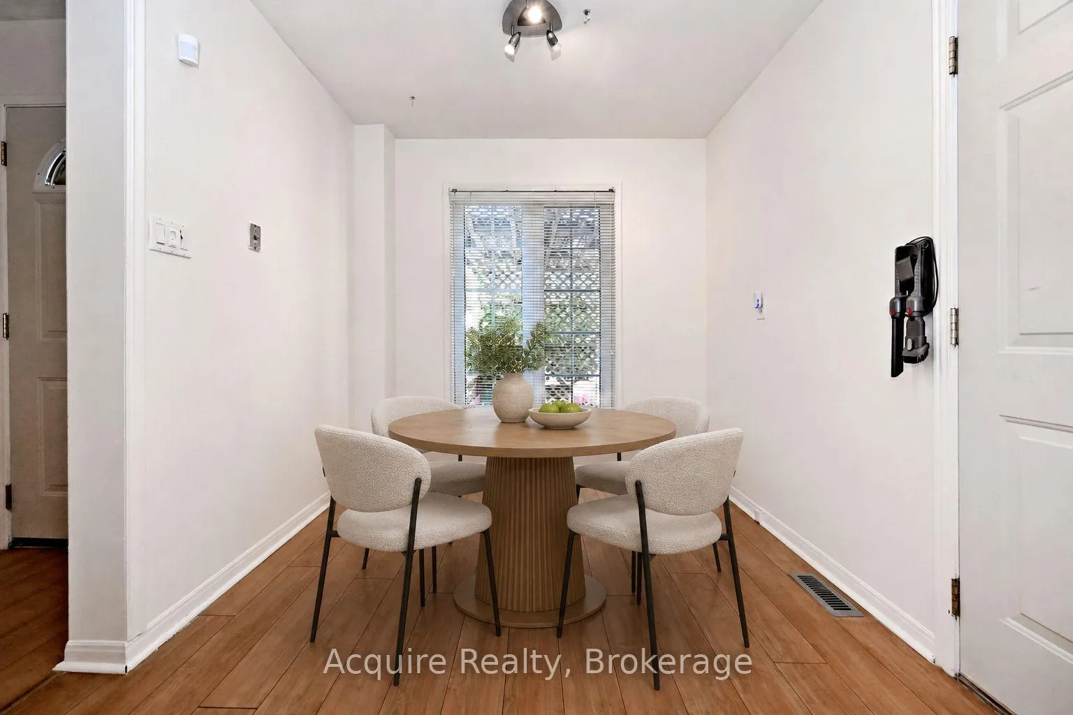 Photo 14 of 64 Bushmills Square, Scarborough, Agincourt North — HOMEH